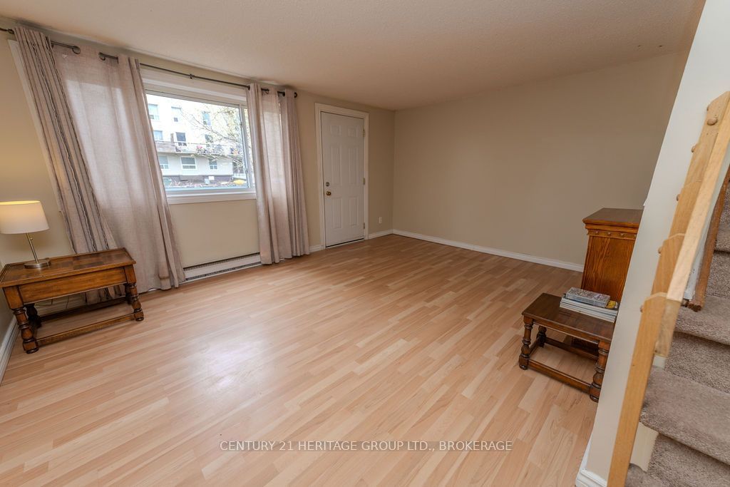 258 Queen Mary Road 36 Property Photo 11