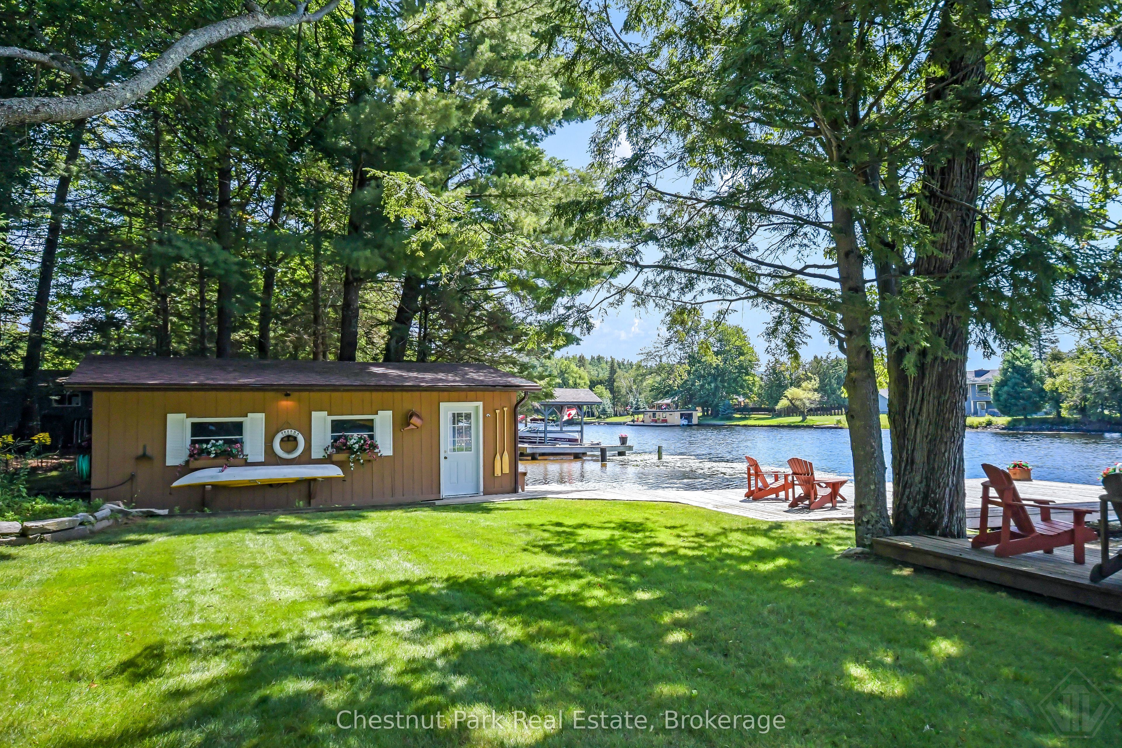 1019 Maplewood Road W Property Photo 4