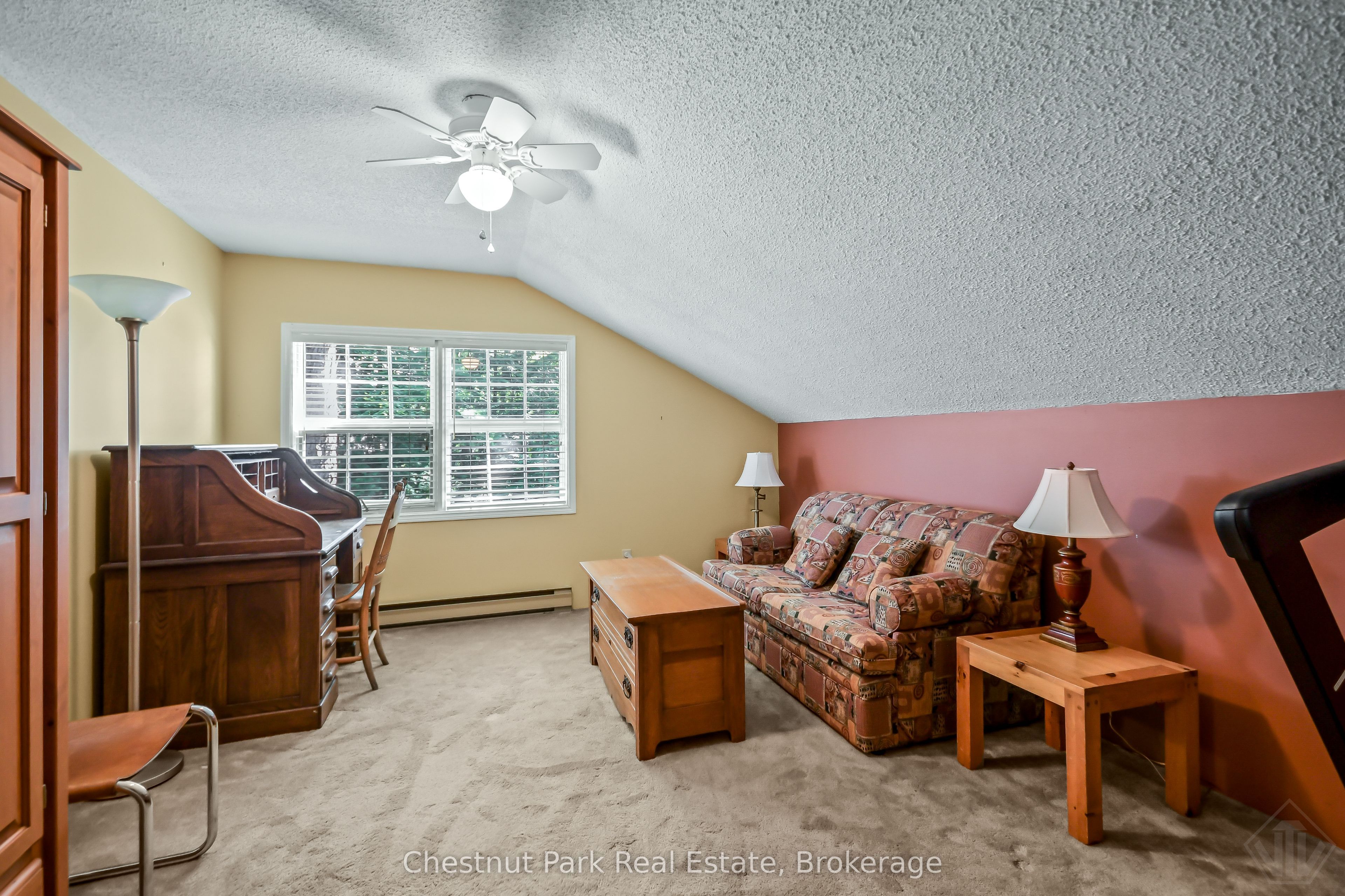 1019 Maplewood Road W Property Photo 27