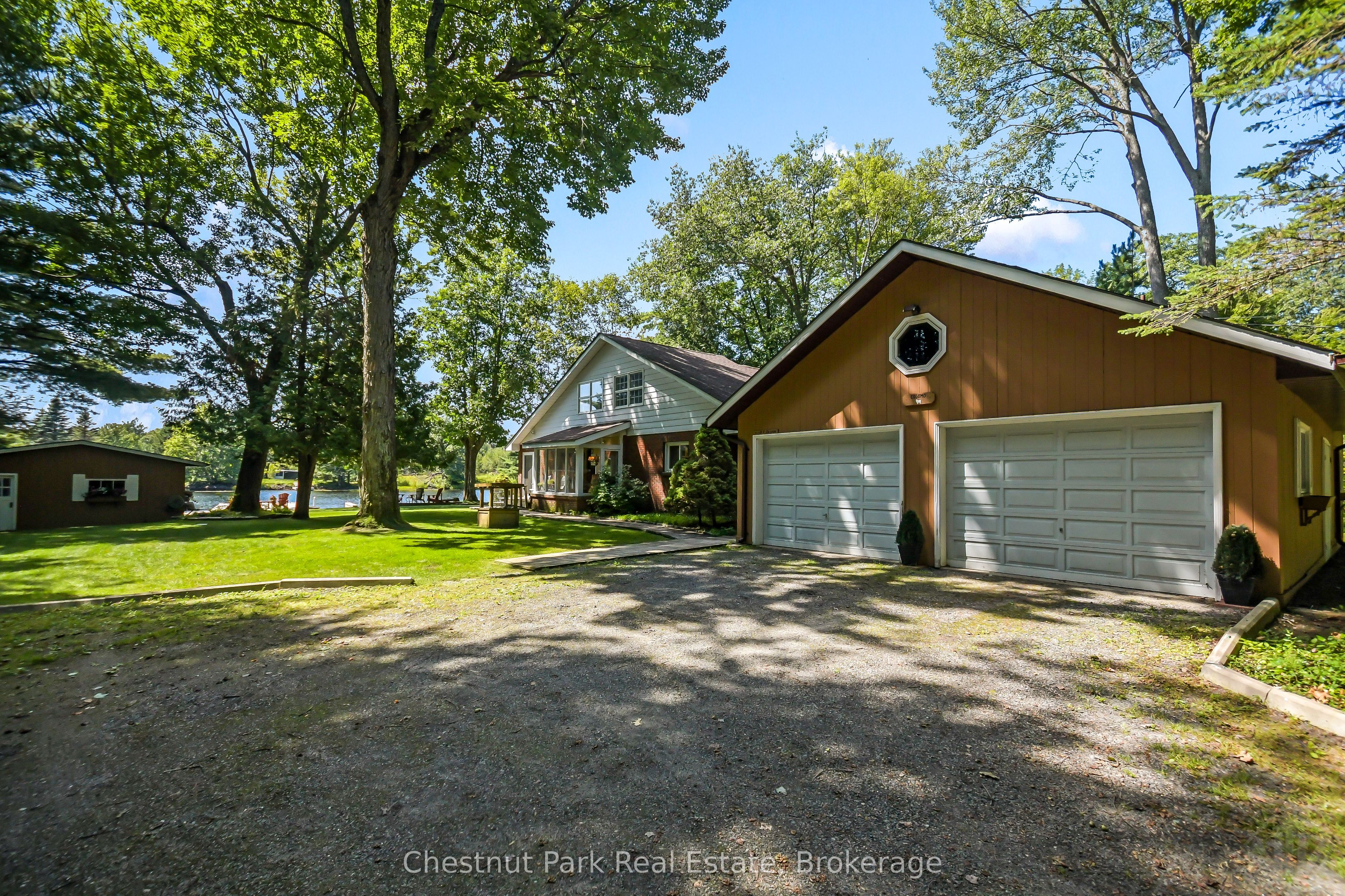 1019 Maplewood Road W Property Photo 34