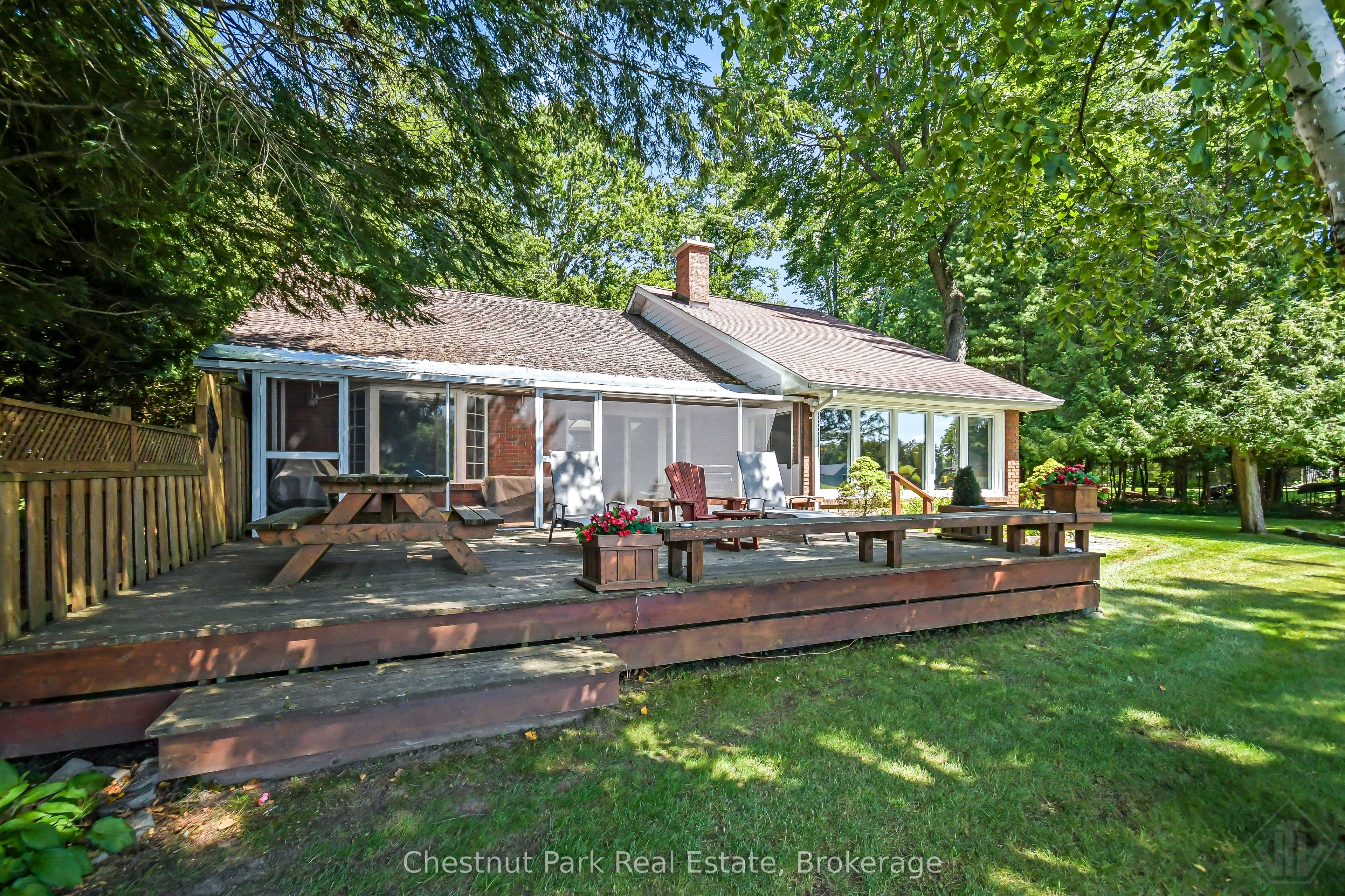 1019 Maplewood Road W Property Photo 42