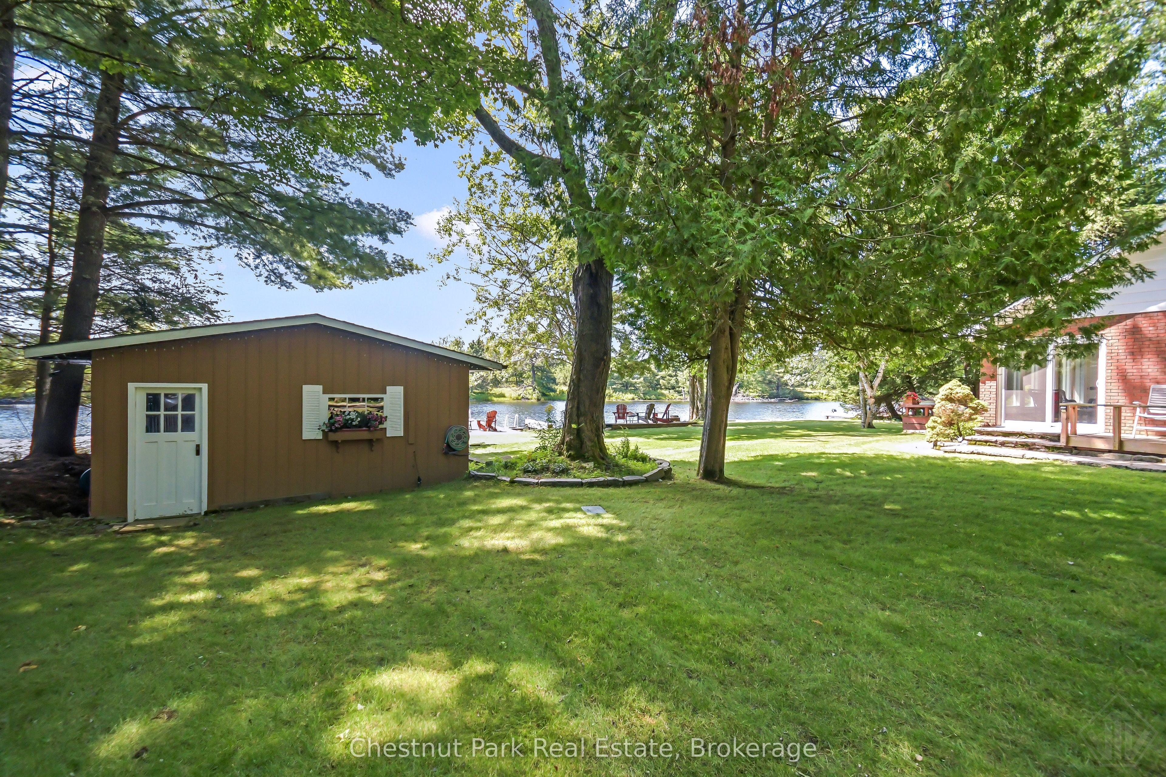1019 Maplewood Road W Property Photo 45
