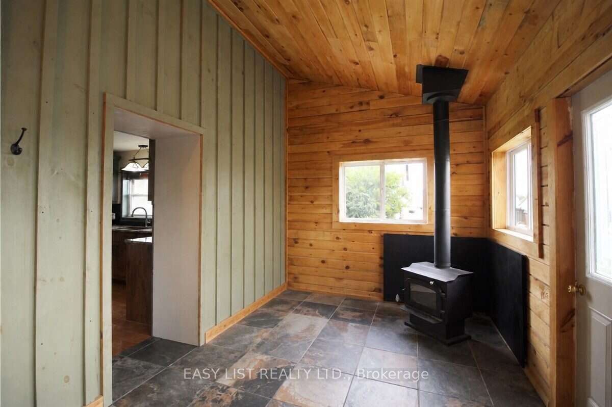 624 Hillhead Road Property Photo 4