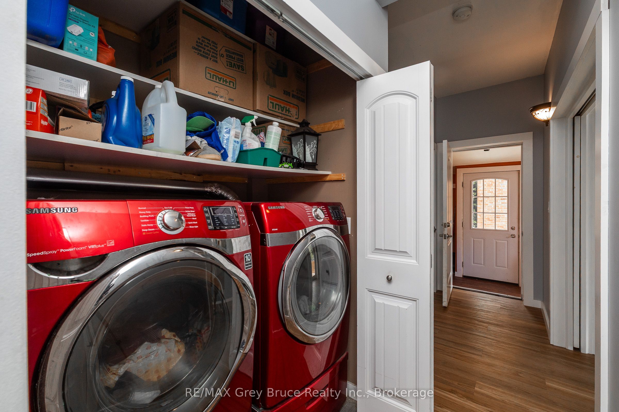 74 Yonge Street S Property Photo 16