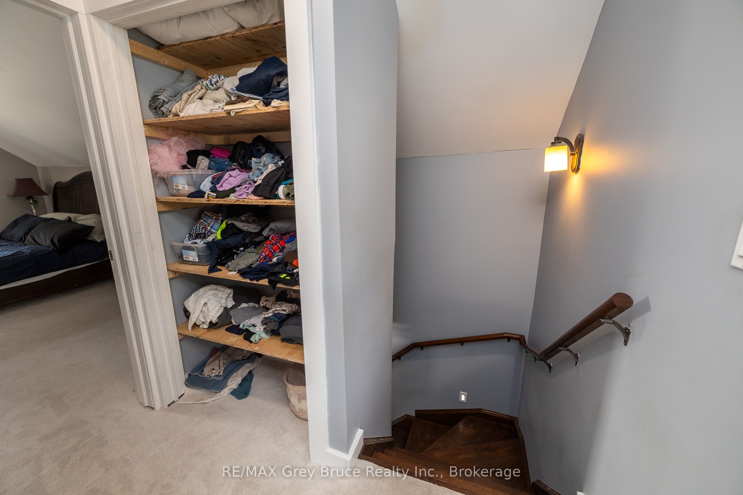 74 Yonge Street S Property Photo 19