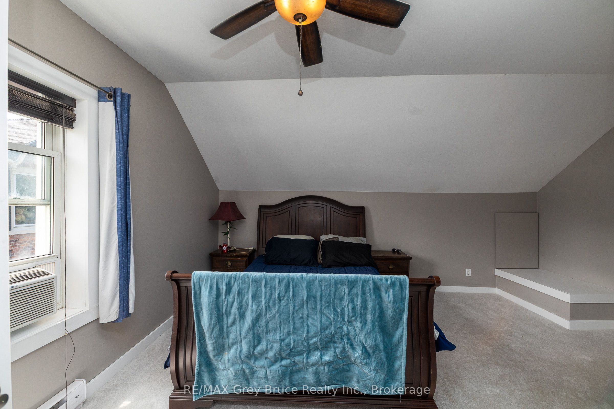 74 Yonge Street S Property Photo 20