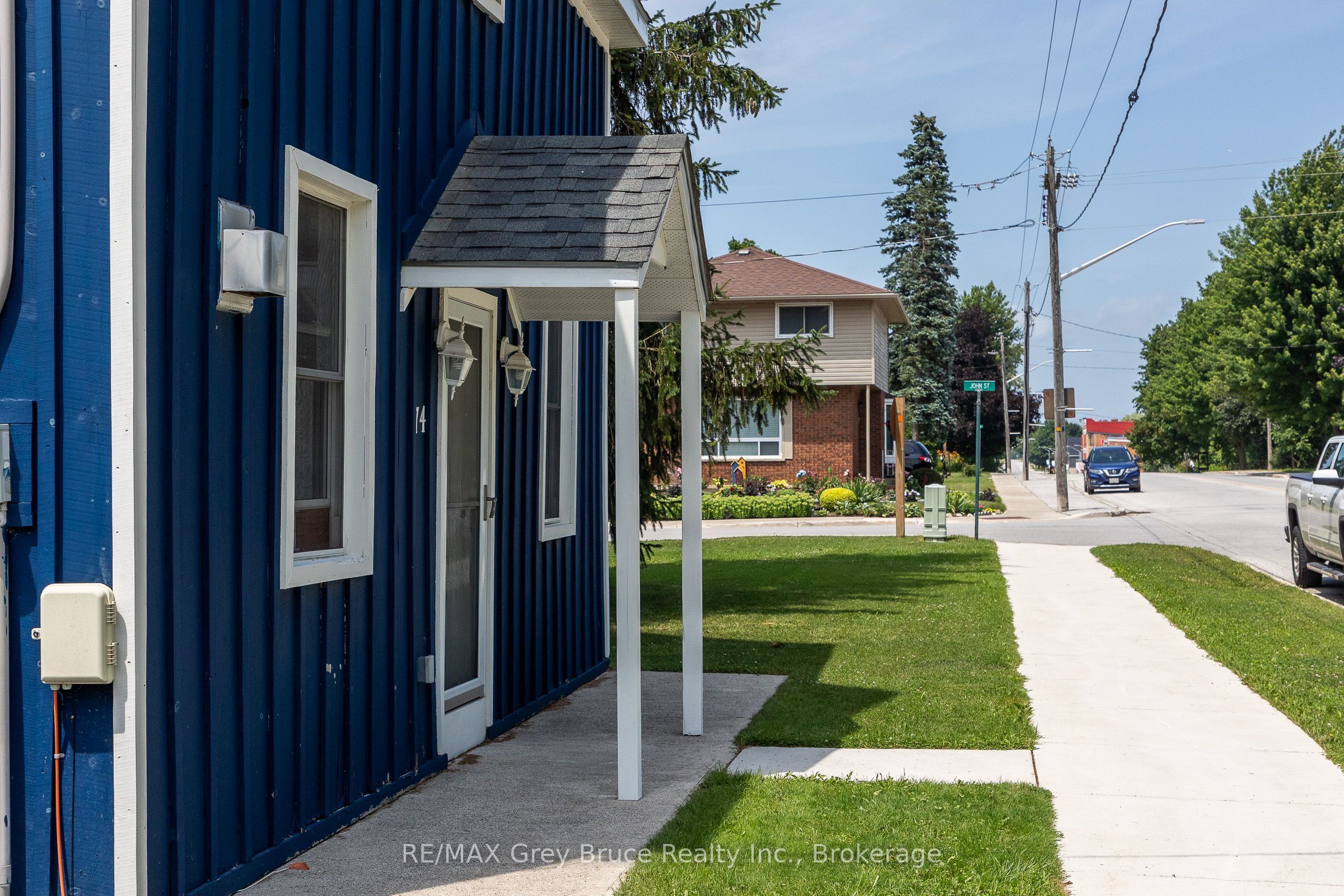 74 Yonge Street S Property Photo 38