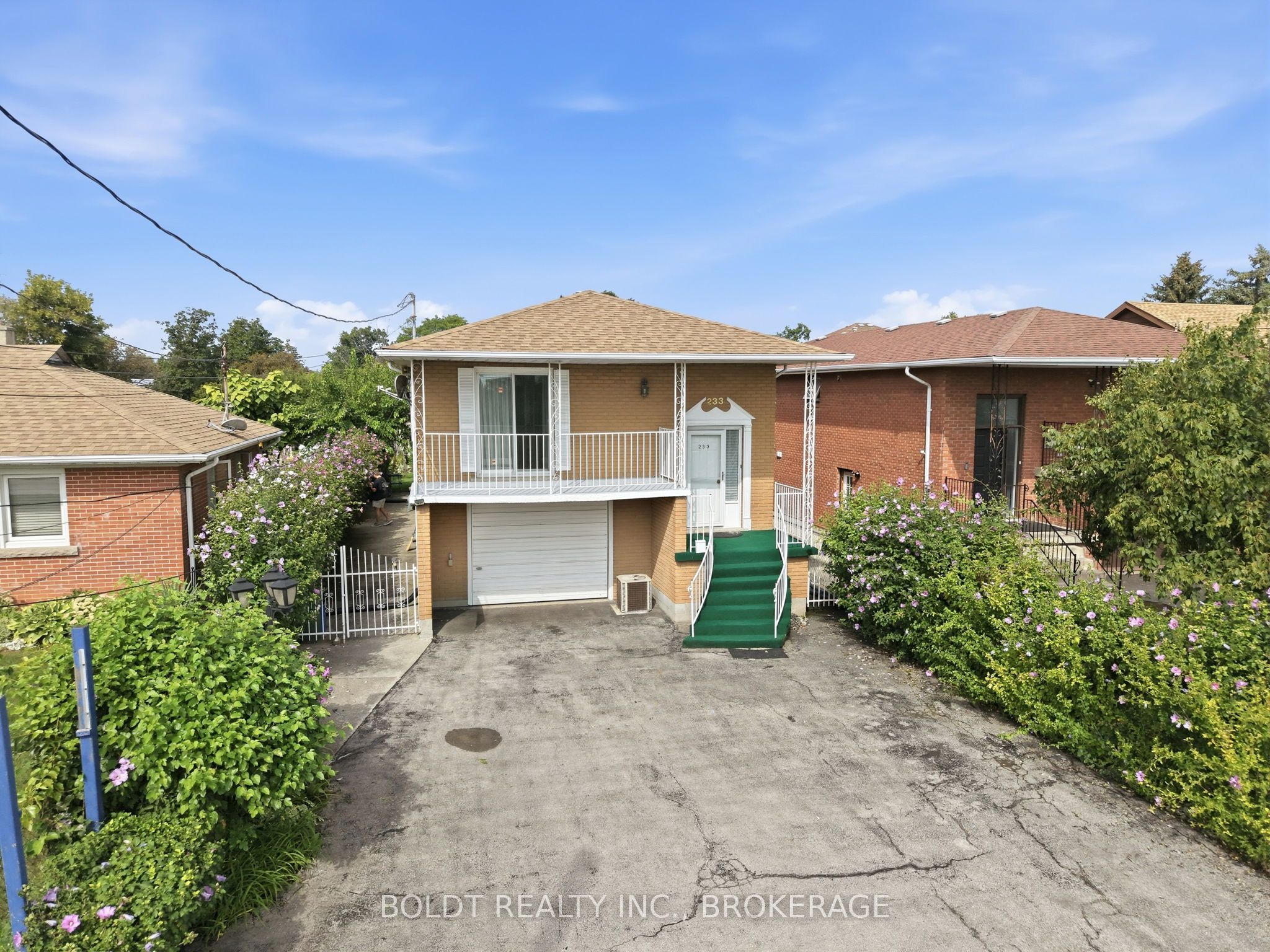 233 Fruitland Road Property Photo 1