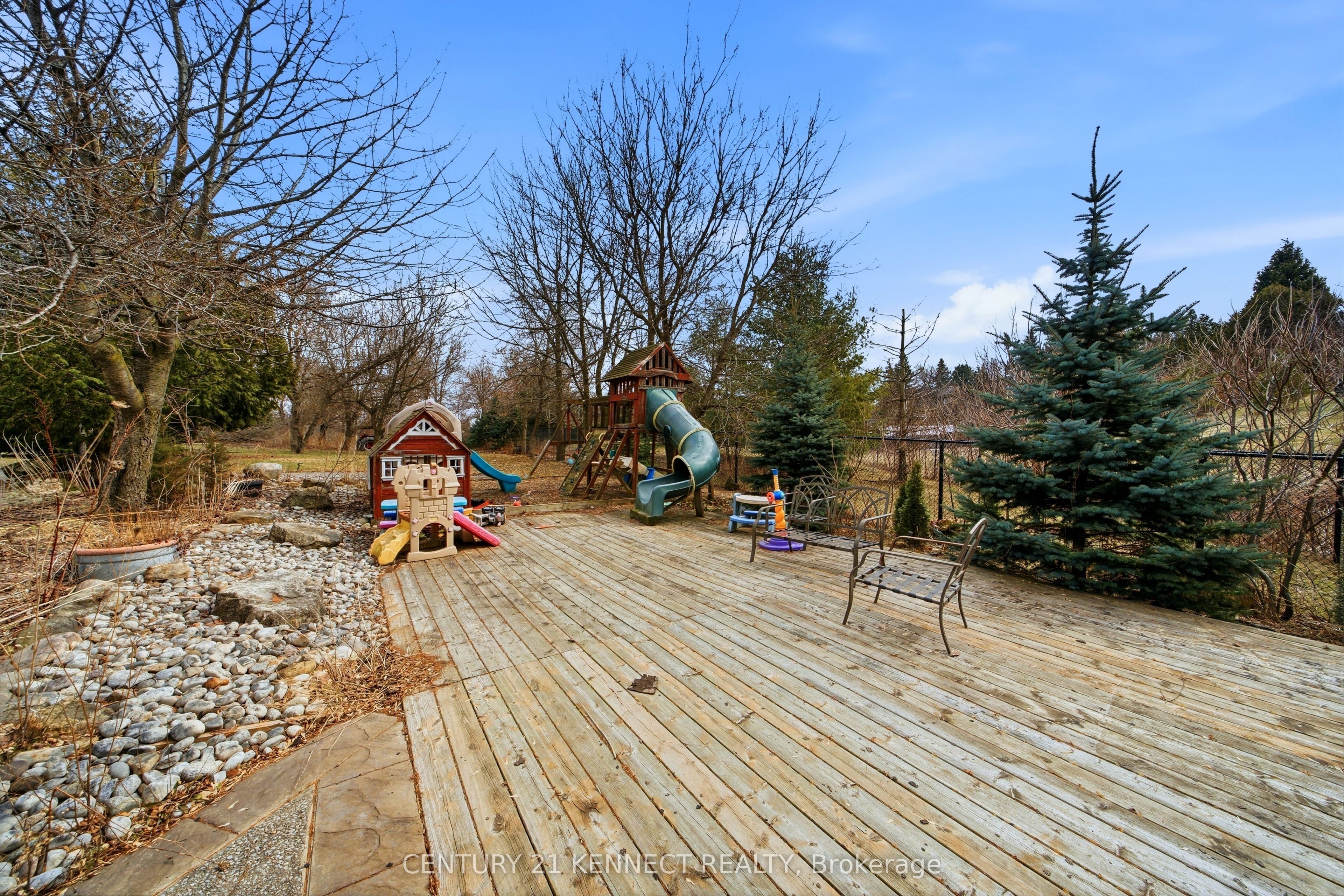 6 Laing Court Property Photo 9