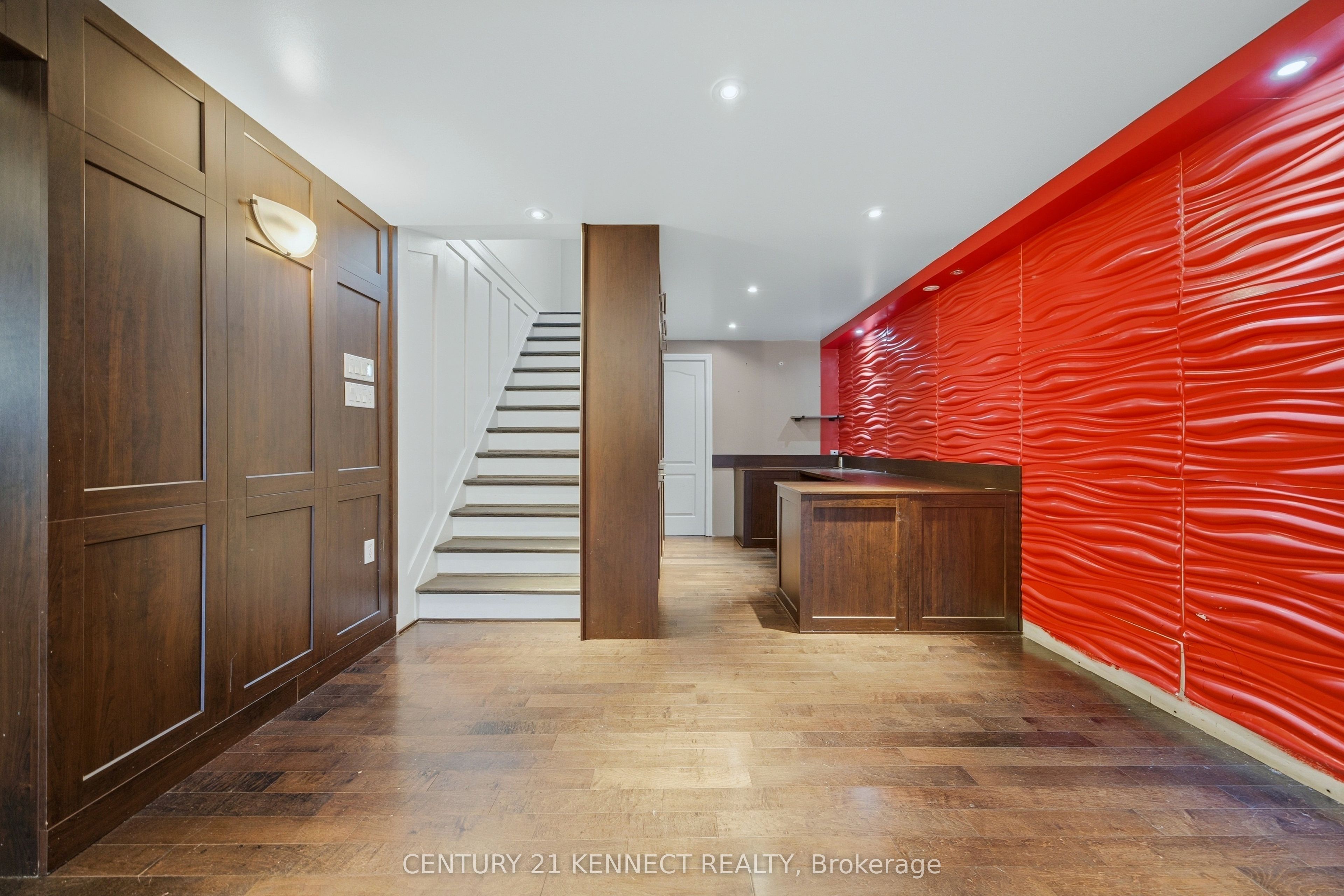 6 Laing Court Property Photo 36