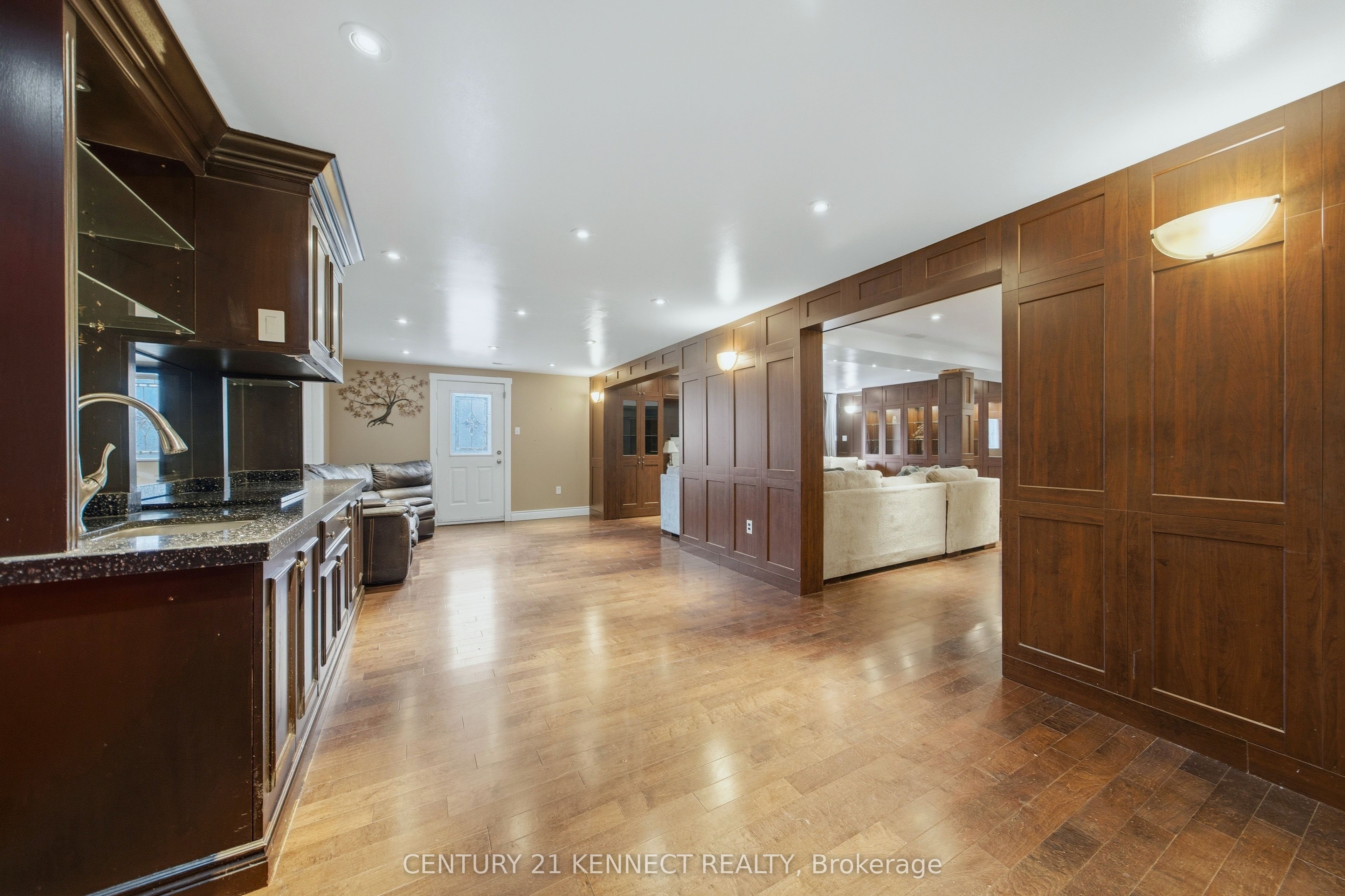 6 Laing Court Property Photo 37