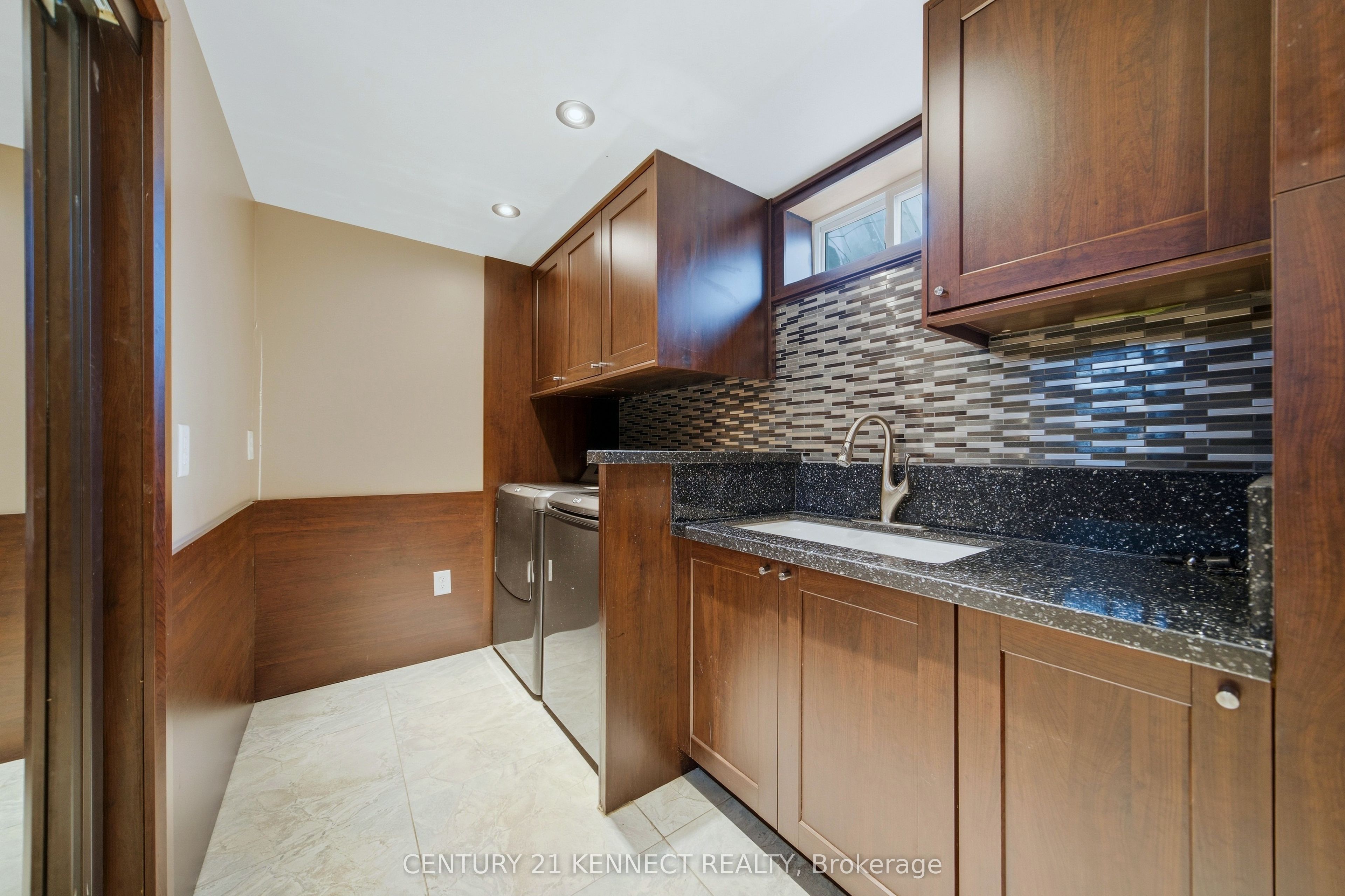 6 Laing Court Property Photo 43