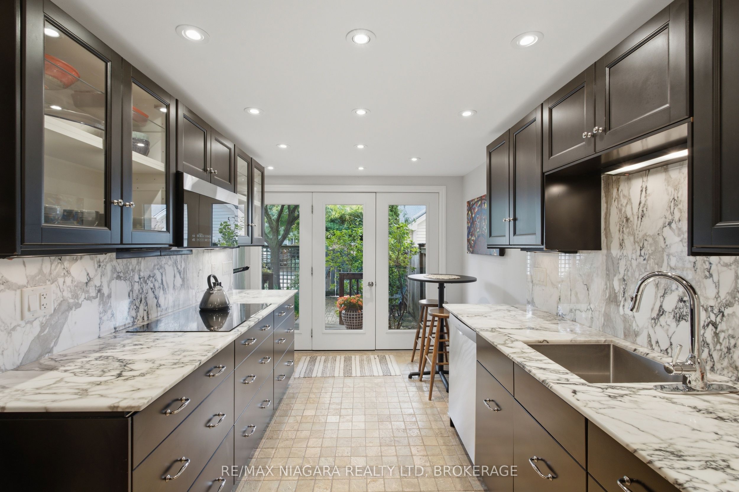 25 Balmoral Drive Property Photo 6