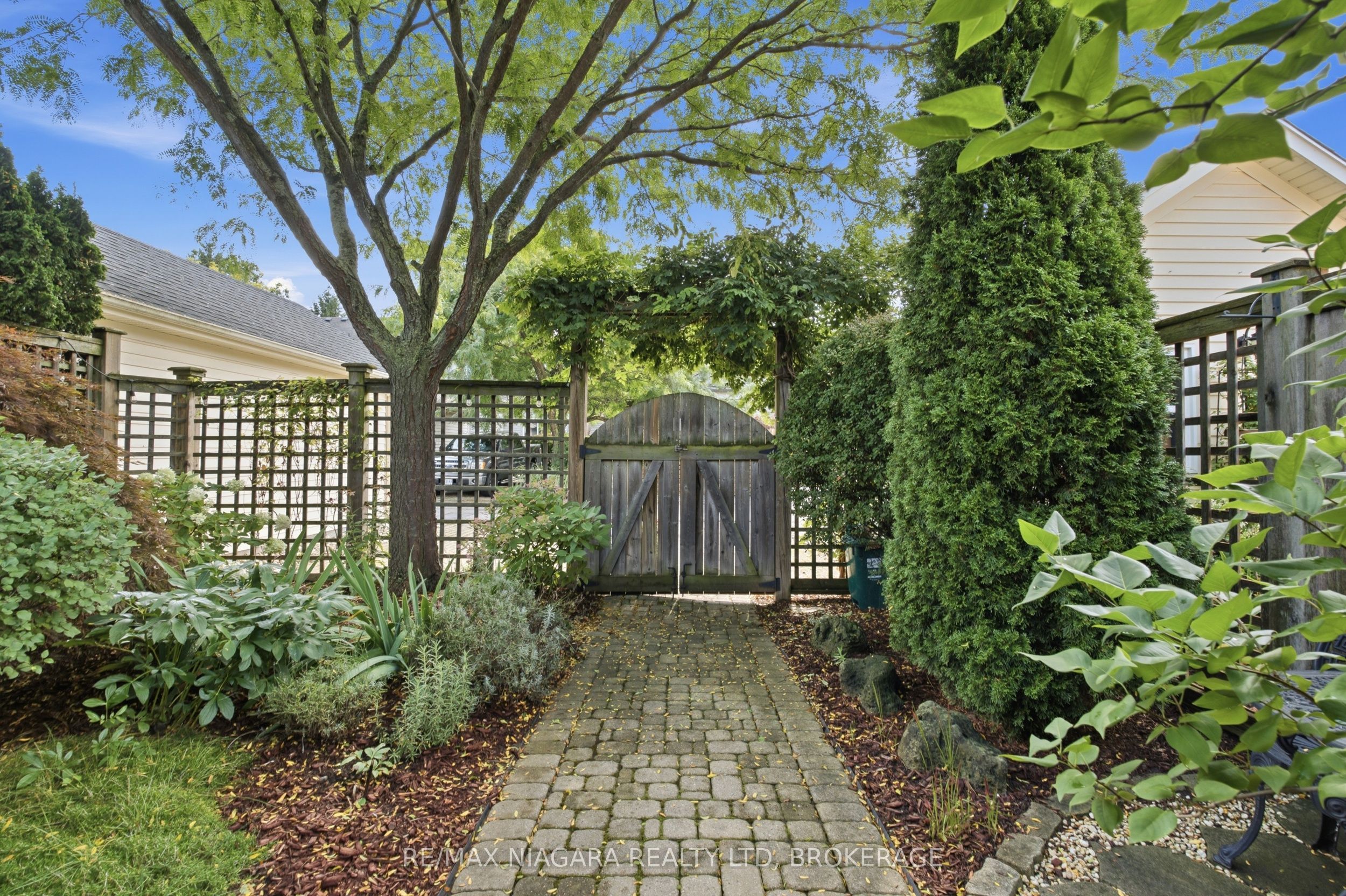25 Balmoral Drive Property Photo 31
