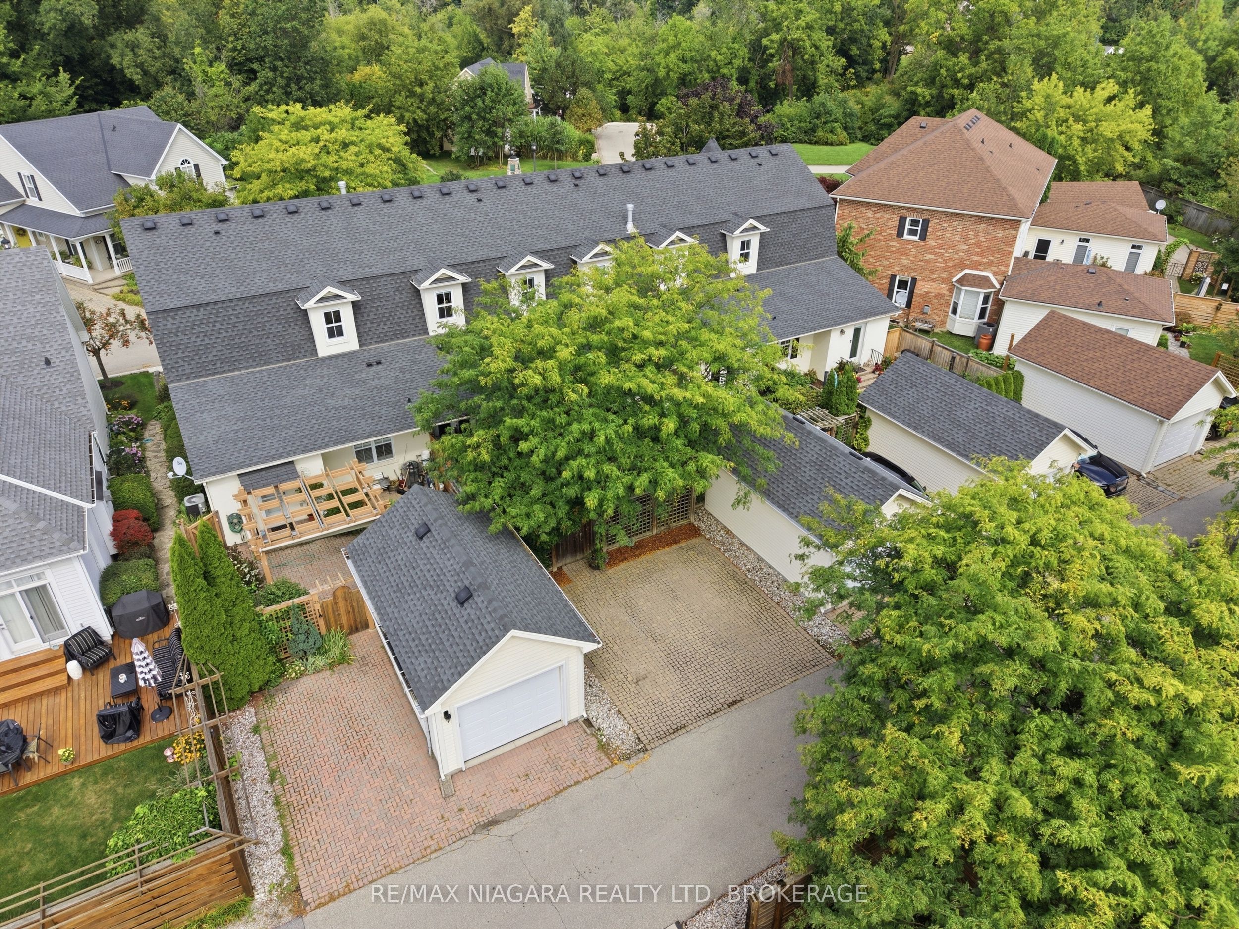 25 Balmoral Drive Property Photo 39