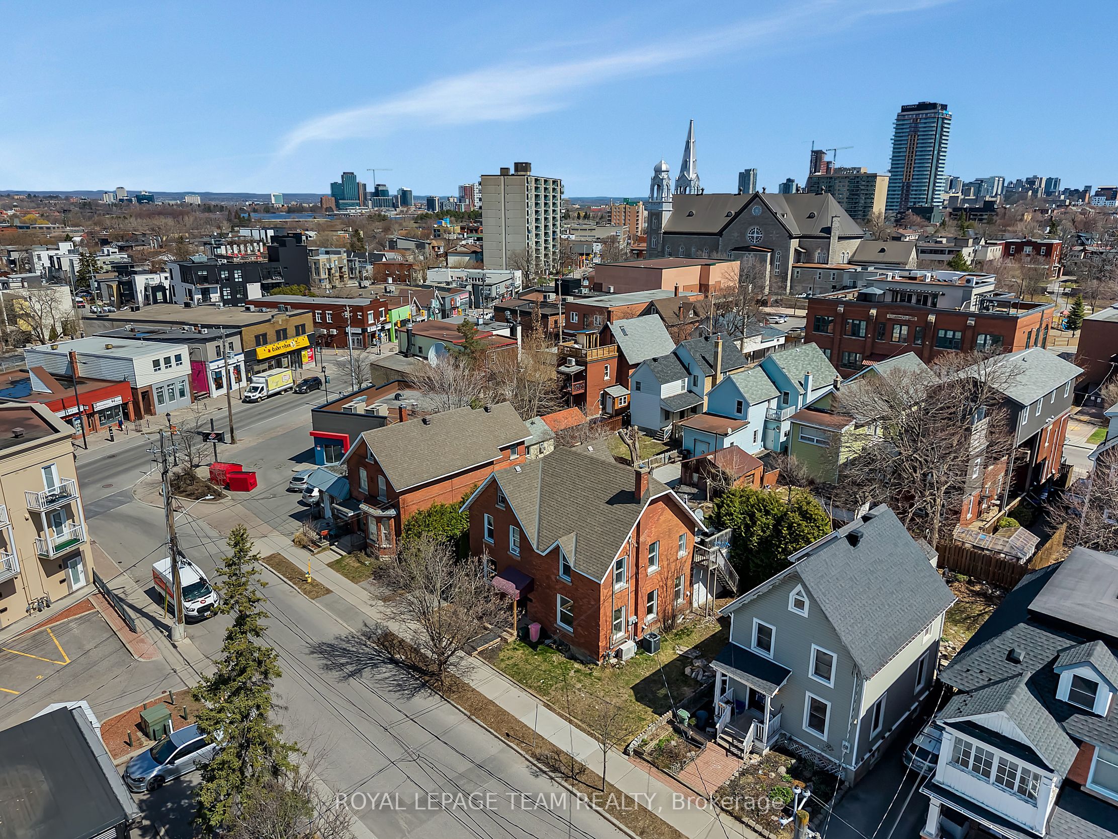 11 Sherbrooke Avenue Property Photo 5