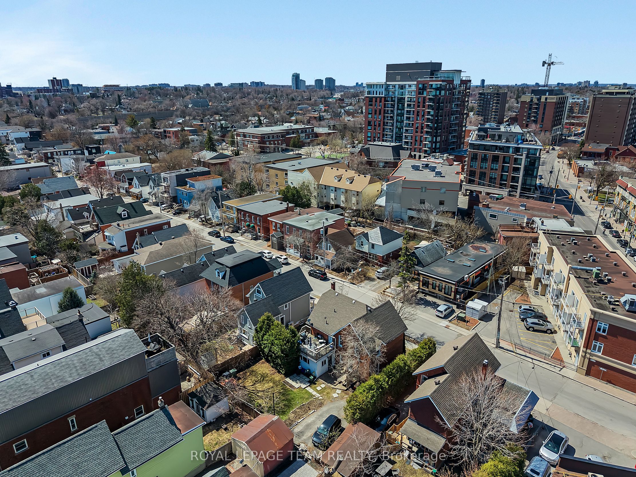 11 Sherbrooke Avenue Property Photo 12