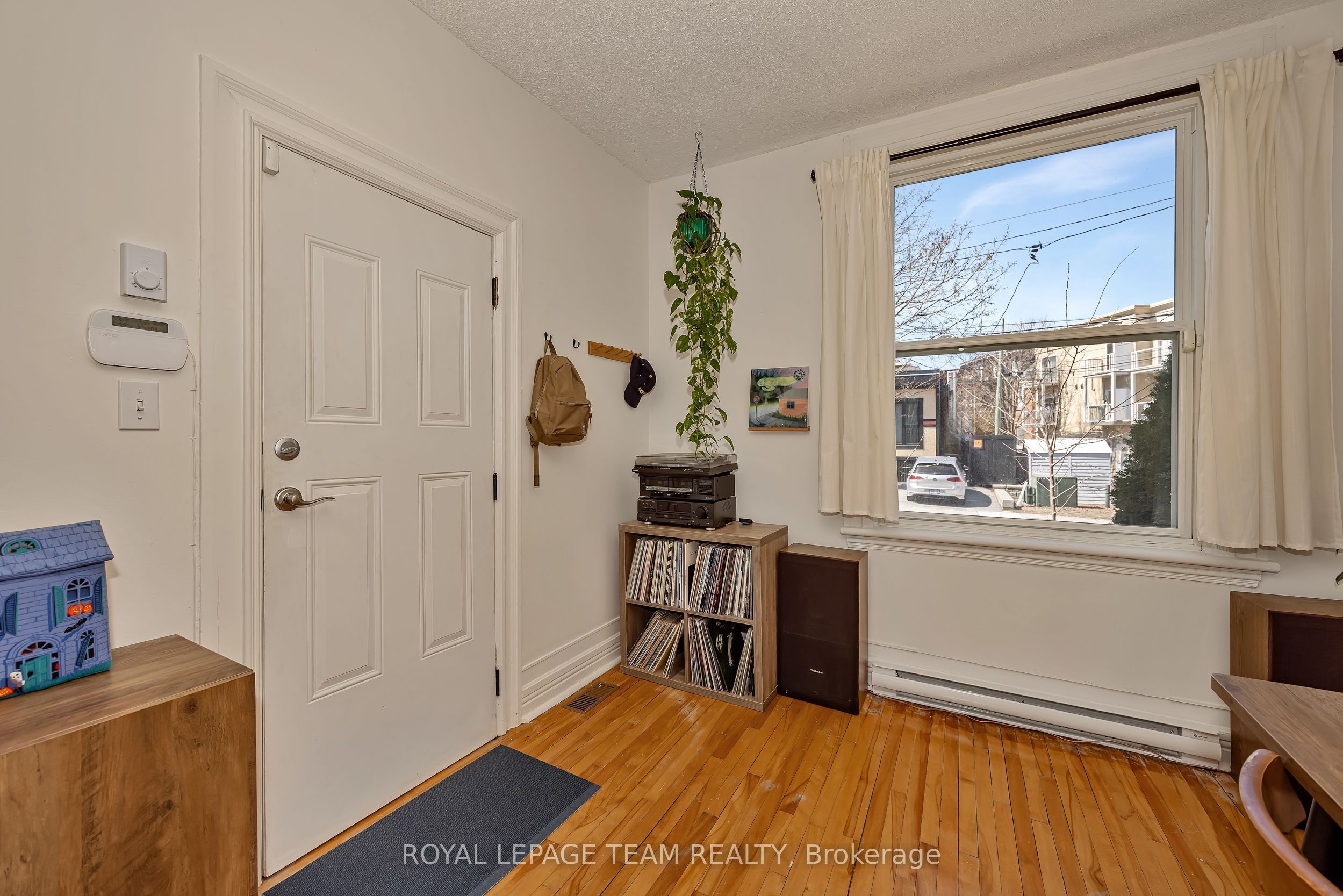 11 Sherbrooke Avenue Property Photo 18
