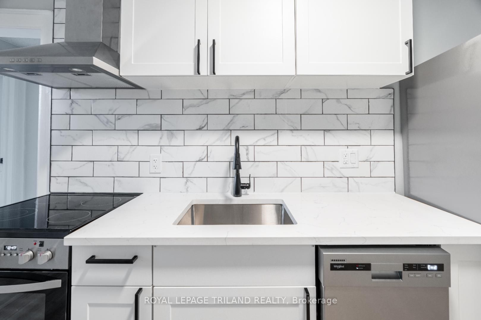 425 Mckenzie Avenue 3 Property Photo 8