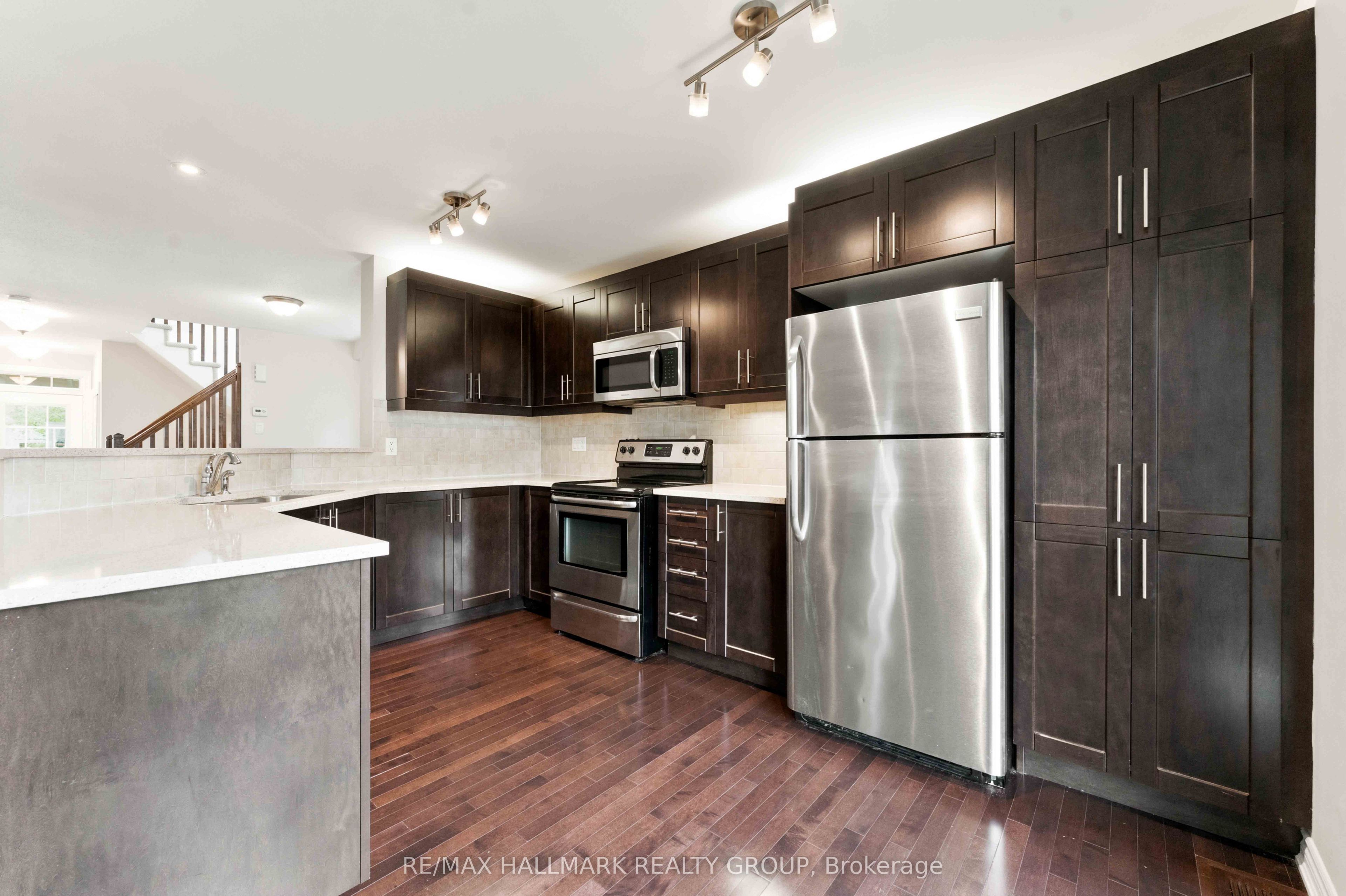 387 Sweet Grass Circle Property Photo 6