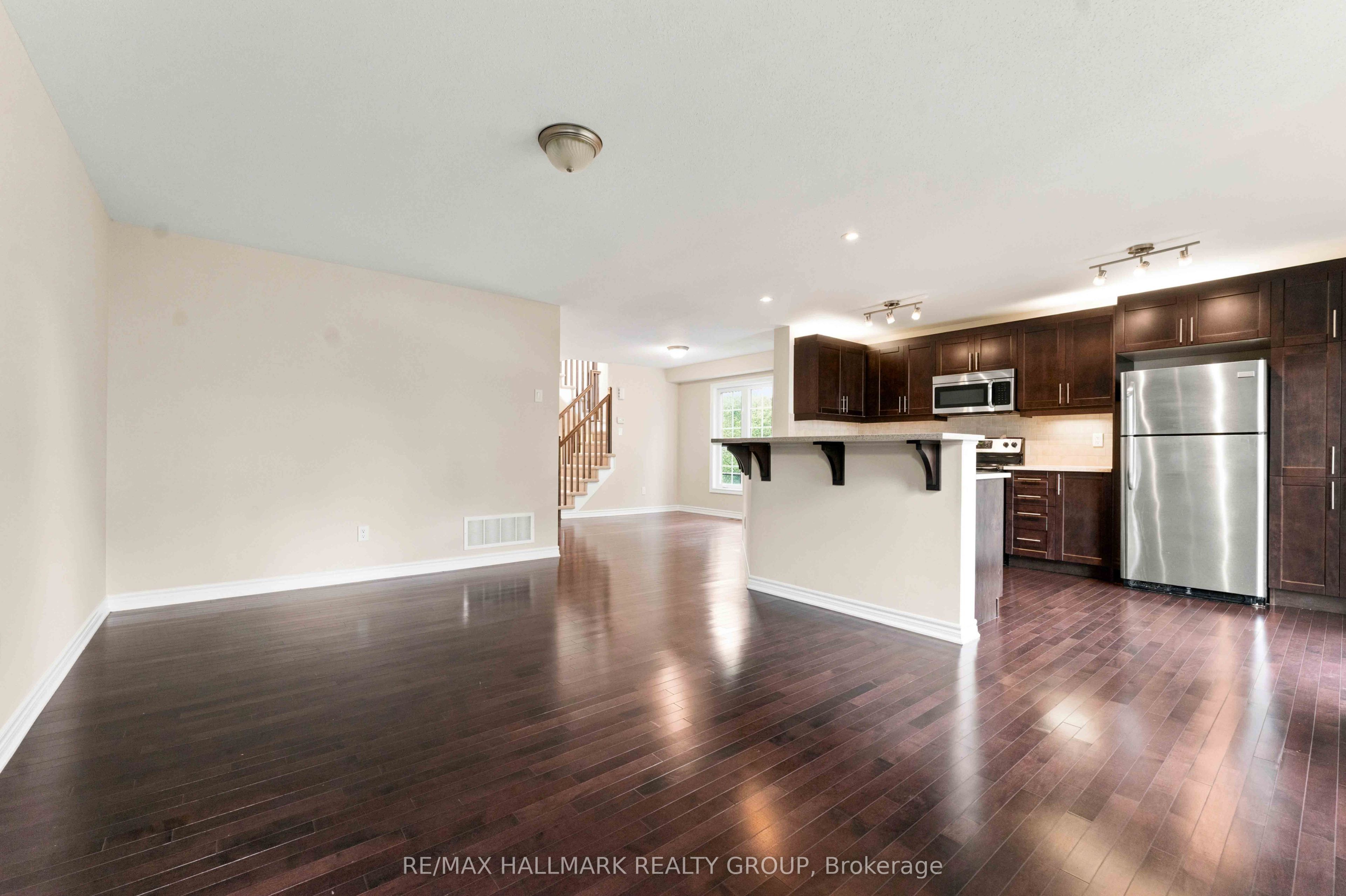 387 Sweet Grass Circle Property Photo 9