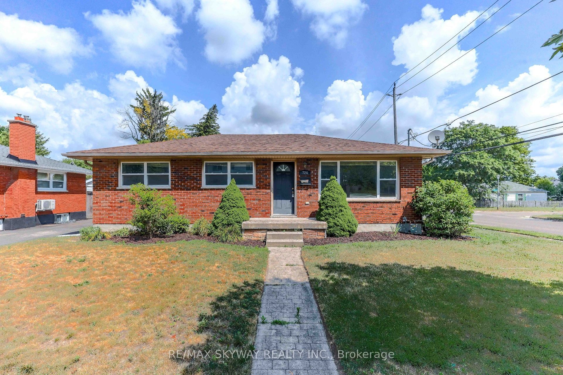 724 BRANT Street Property Photo 1