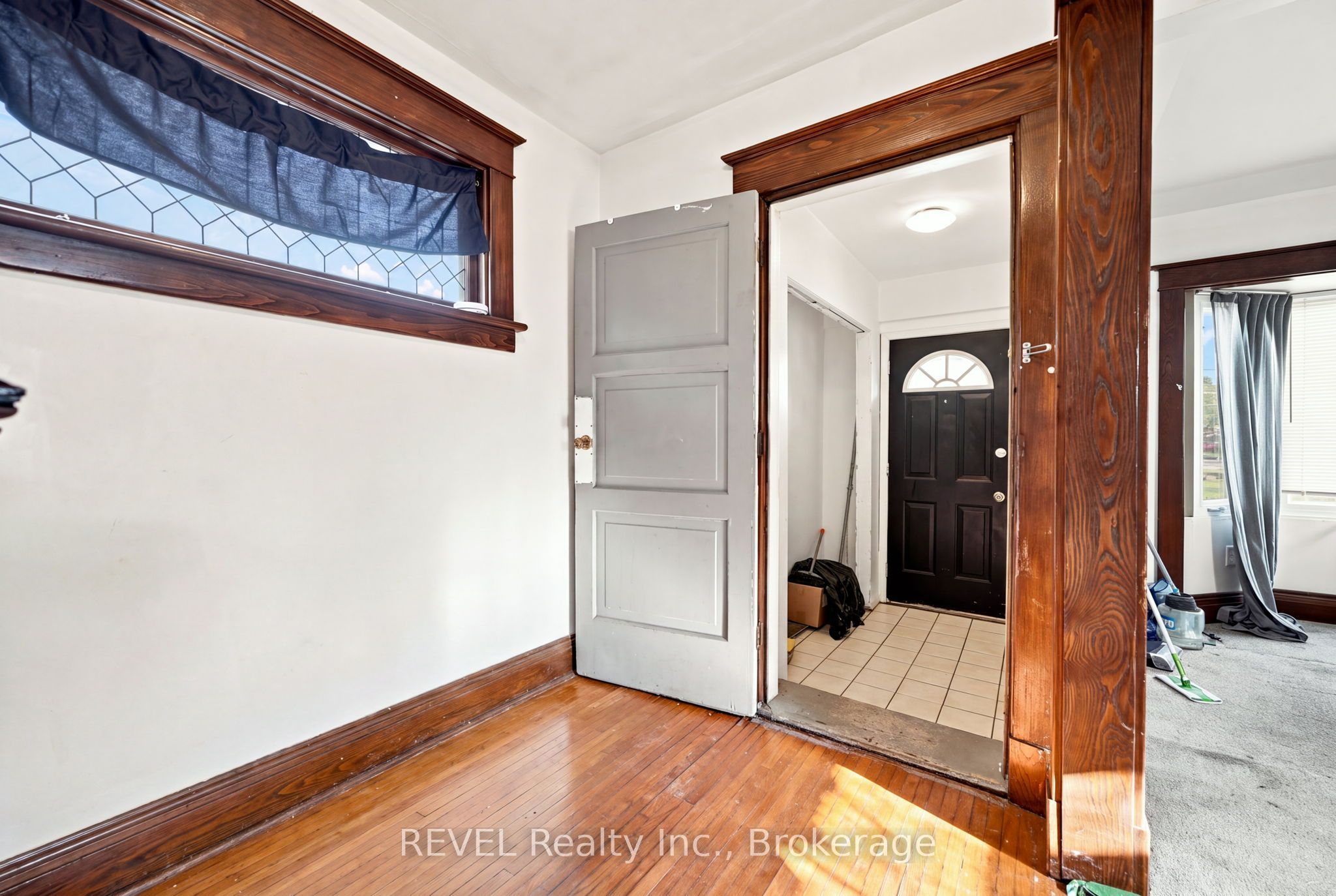4960 Willmott Street Property Photo 4