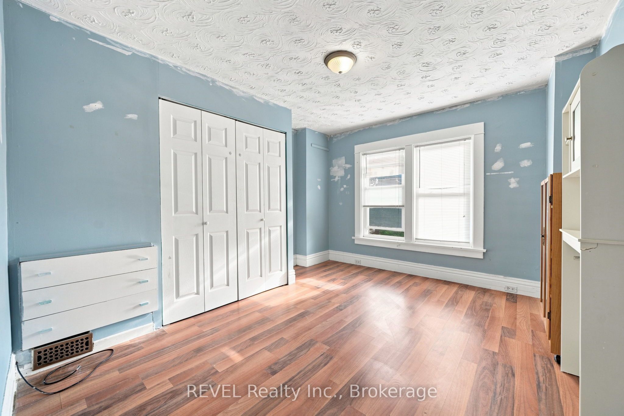 4960 Willmott Street Property Photo 16