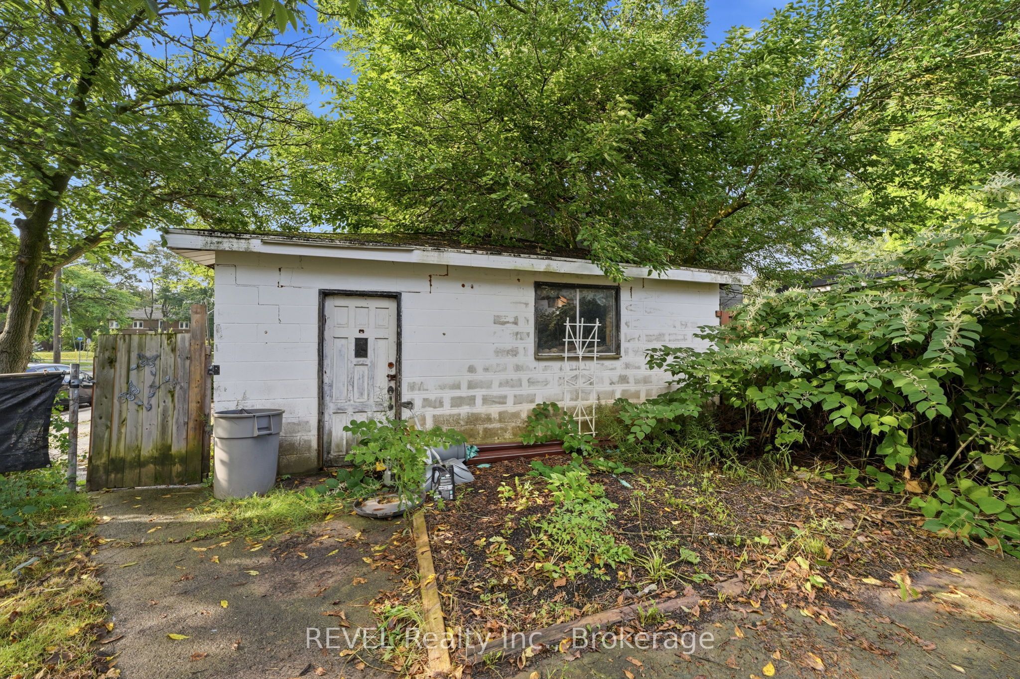 4960 Willmott Street Property Photo 23