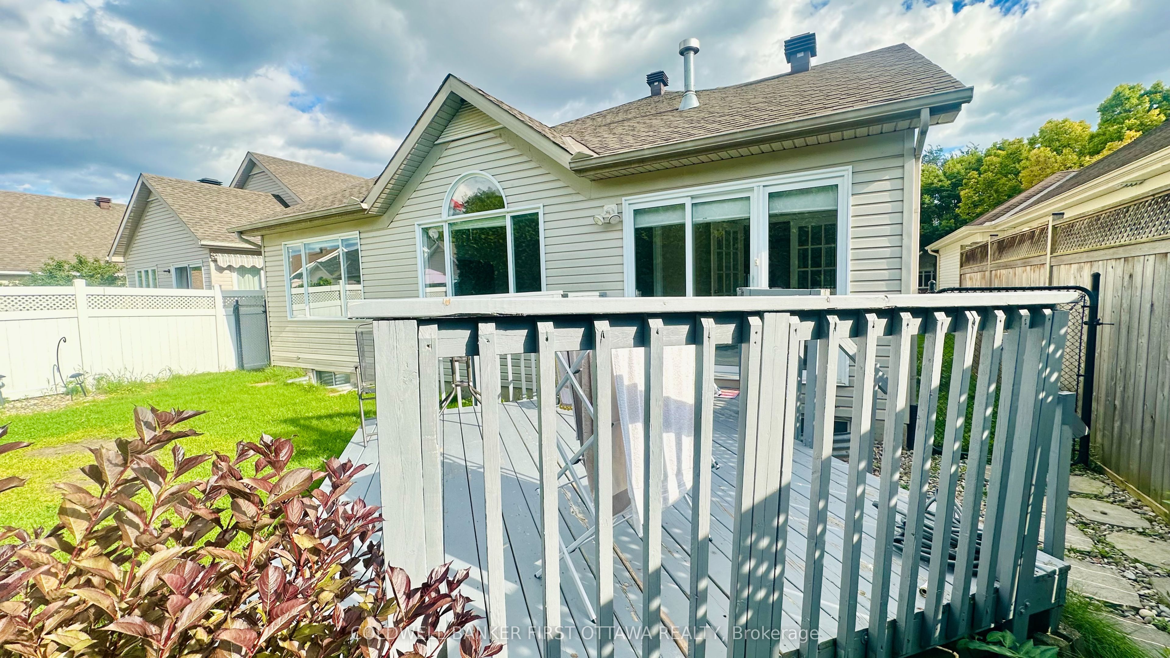 13 Fieldcrest Avenue Property Photo 3