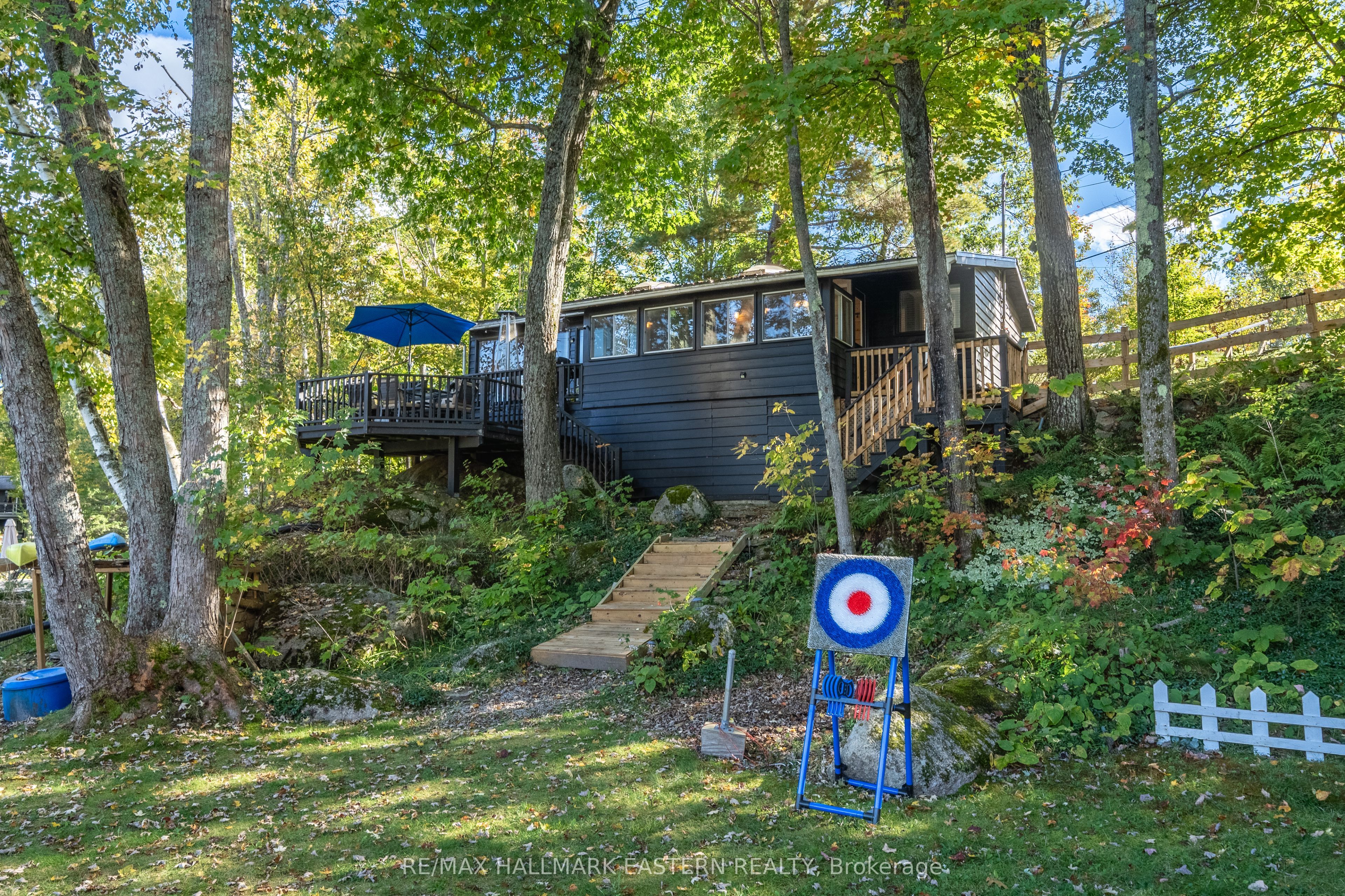 2335 Lakeside Road Property Photo 3