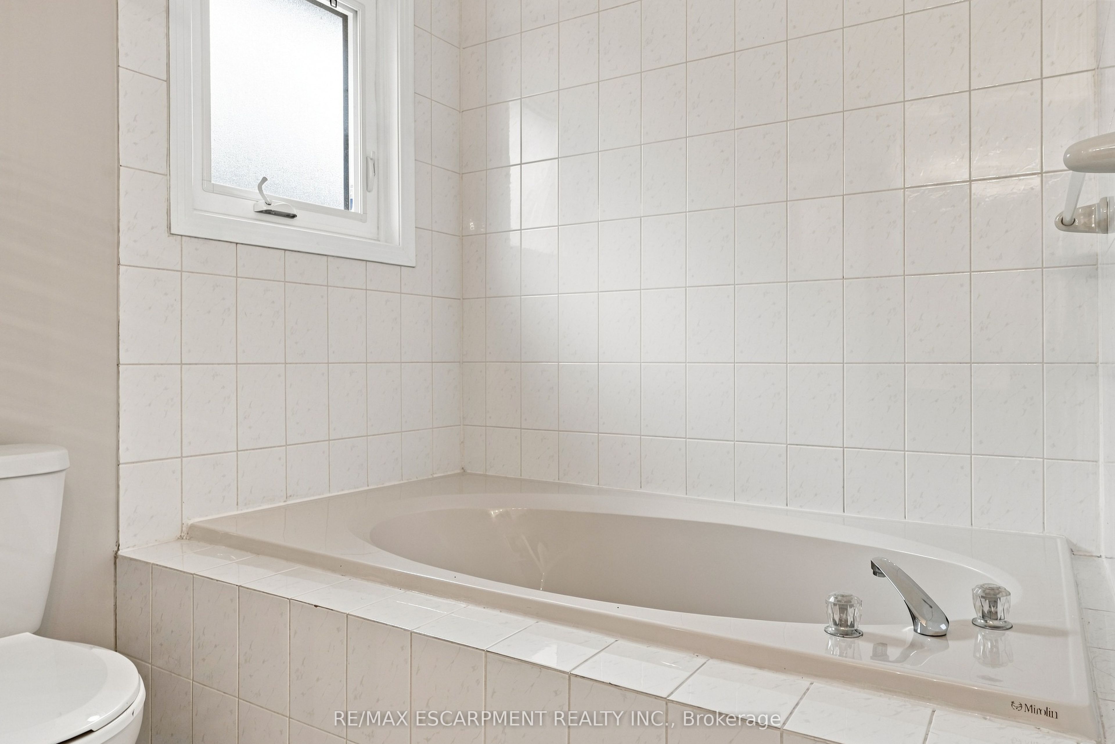 96 Laurendale Avenue Property Photo 29