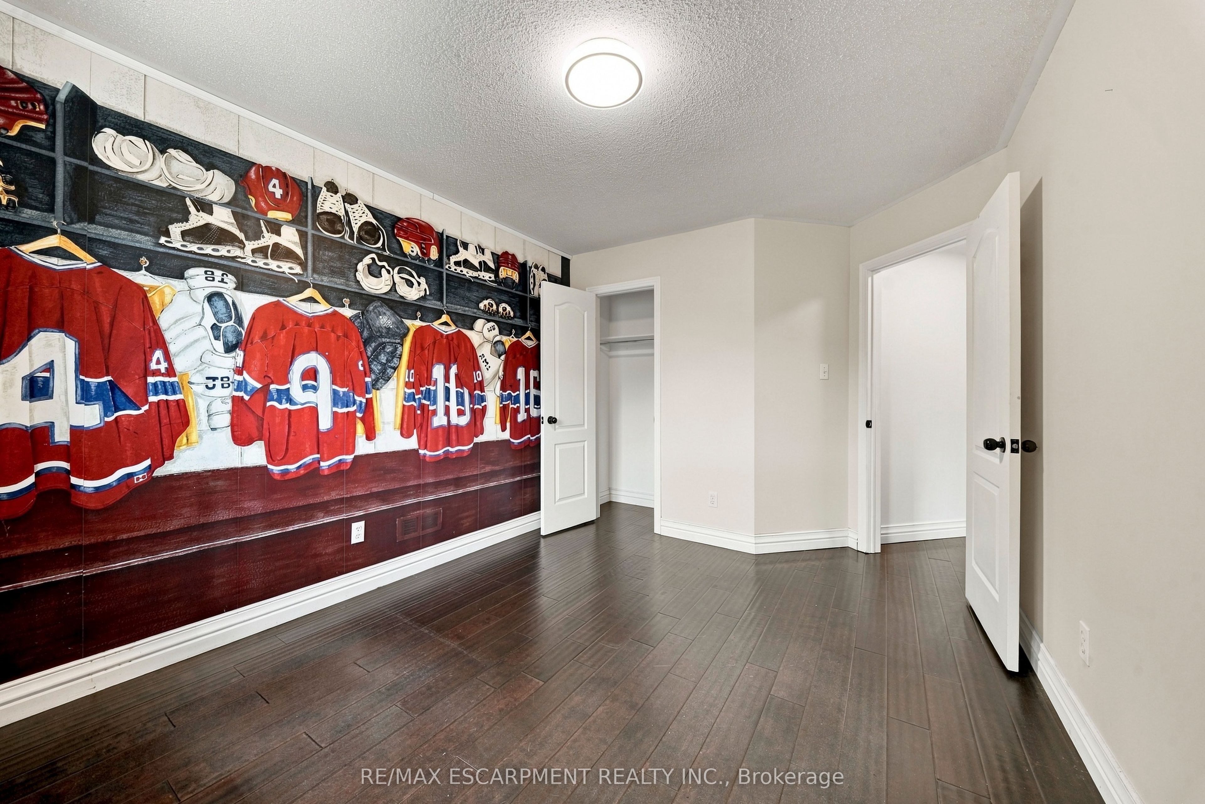 96 Laurendale Avenue Property Photo 32