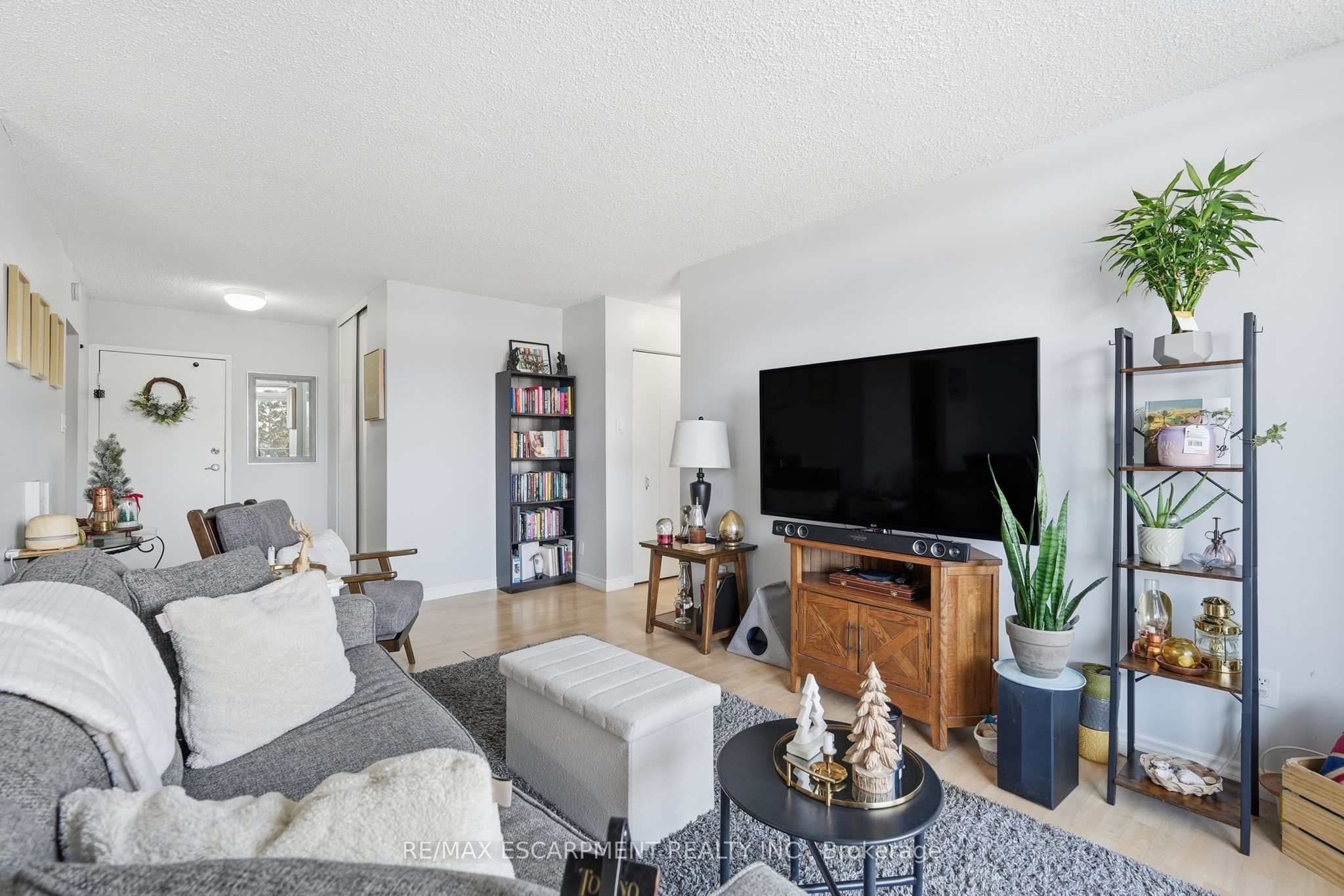 640 West Street 506 Property Photo 8