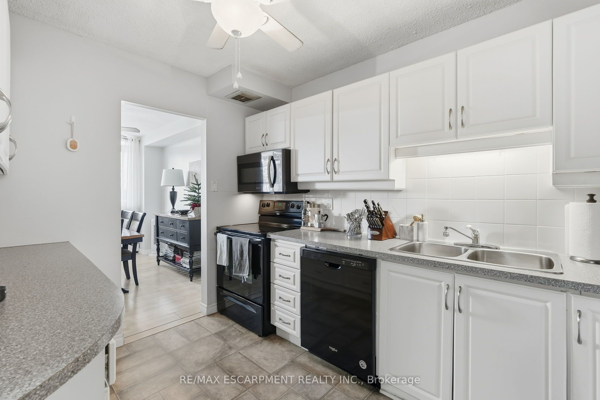 640 West Street 506 Property Photo 16