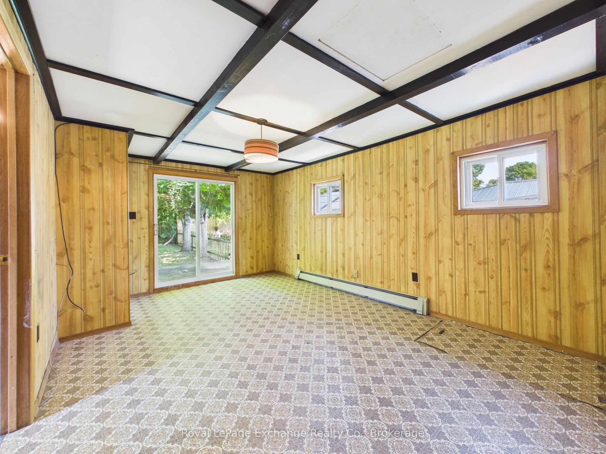 856 Olde Victoria Street Property Photo 7