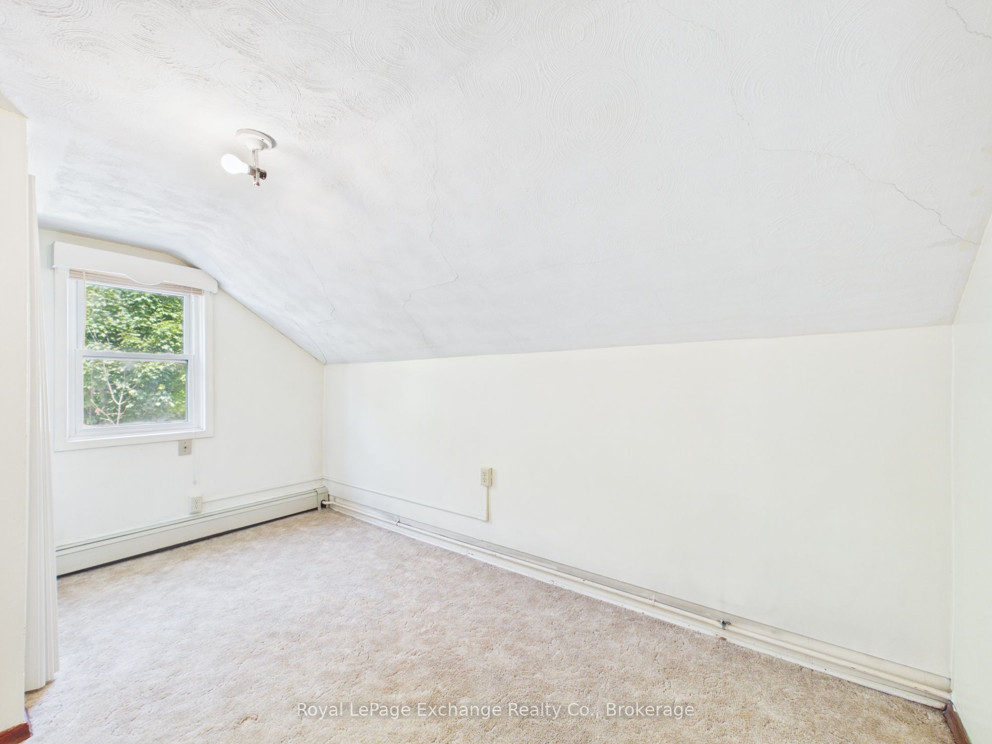 856 Olde Victoria Street Property Photo 11