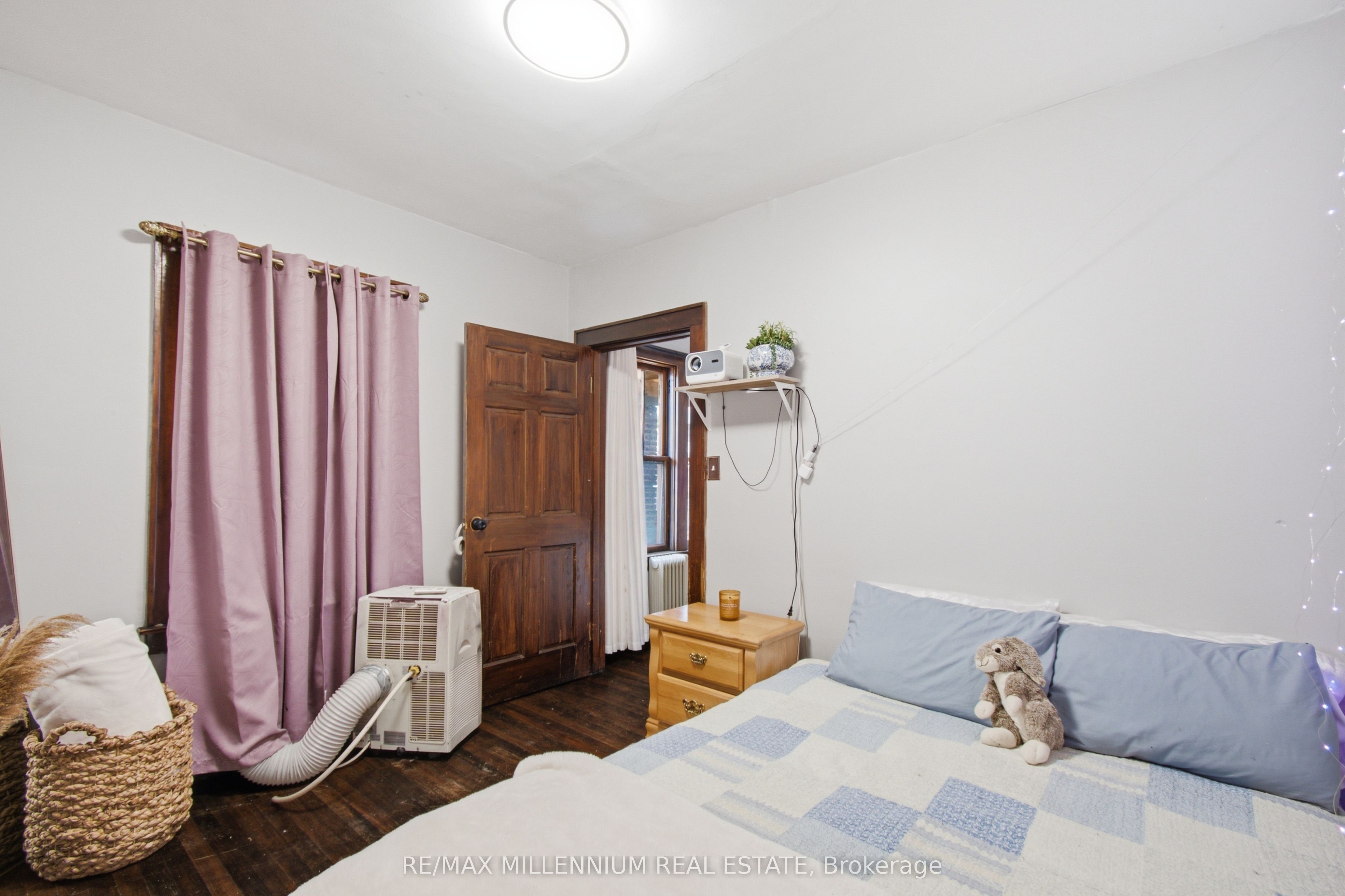 2269-71 Howard Avenue Property Photo 8