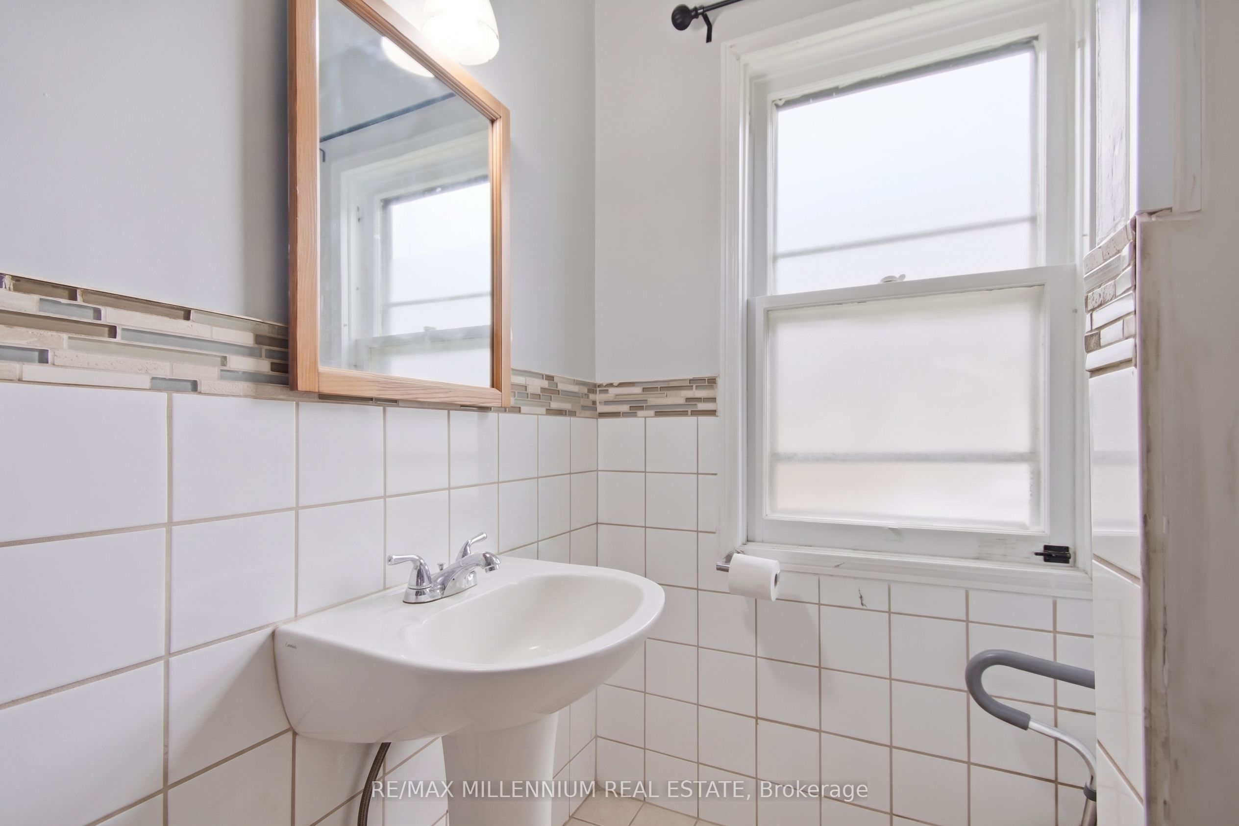 2269-71 Howard Avenue Property Photo 14