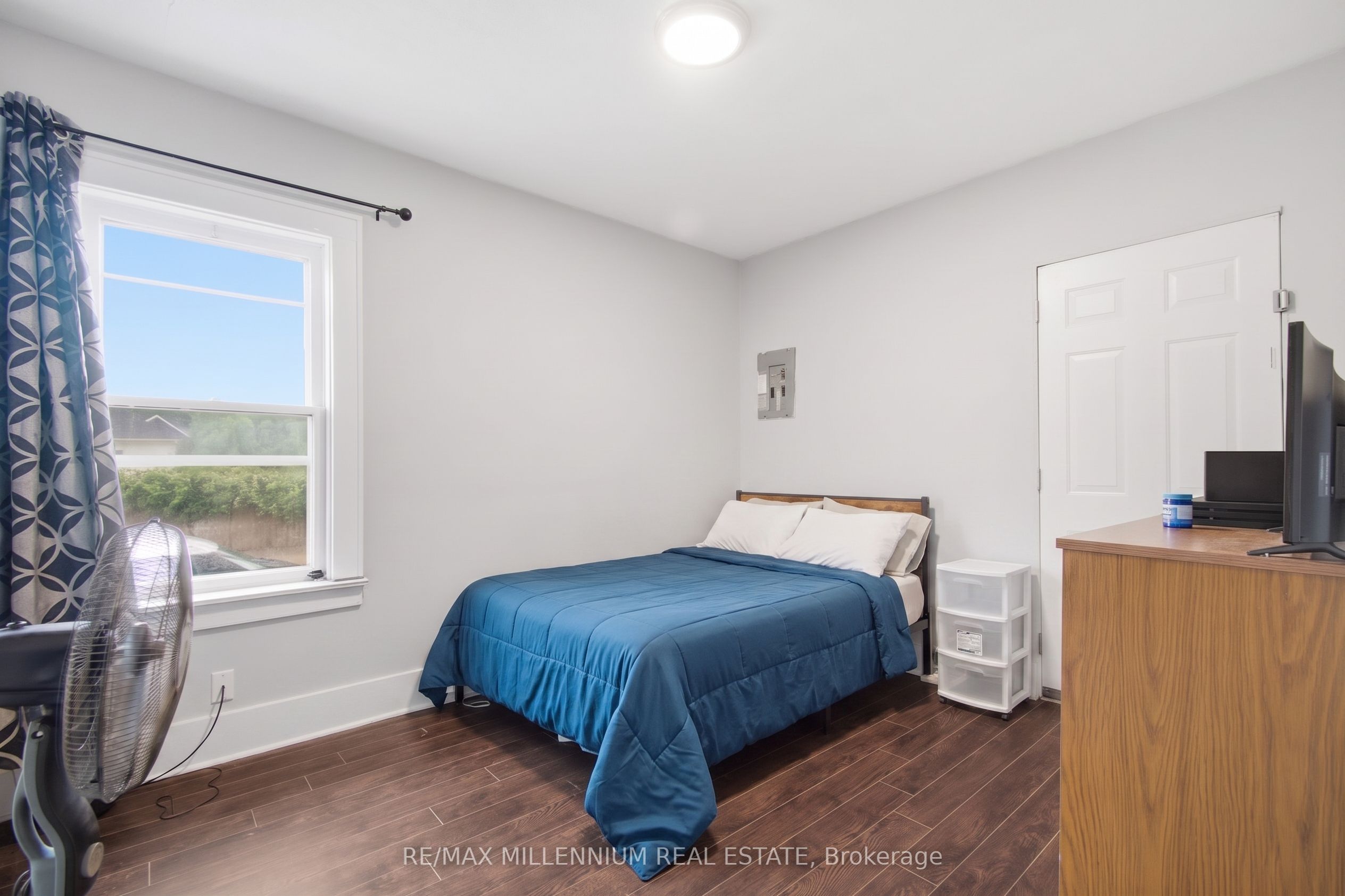2269-71 Howard Avenue Property Photo 16