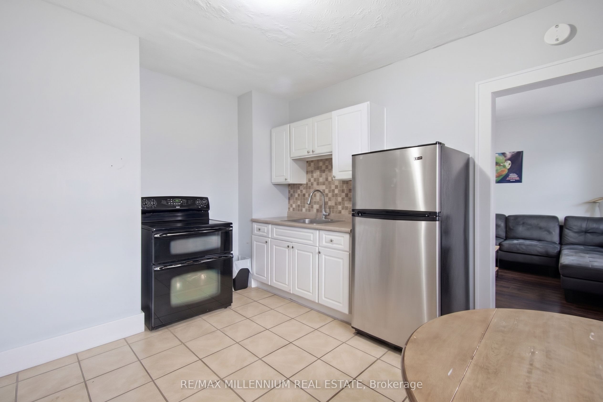 2269-71 Howard Avenue Property Photo 19