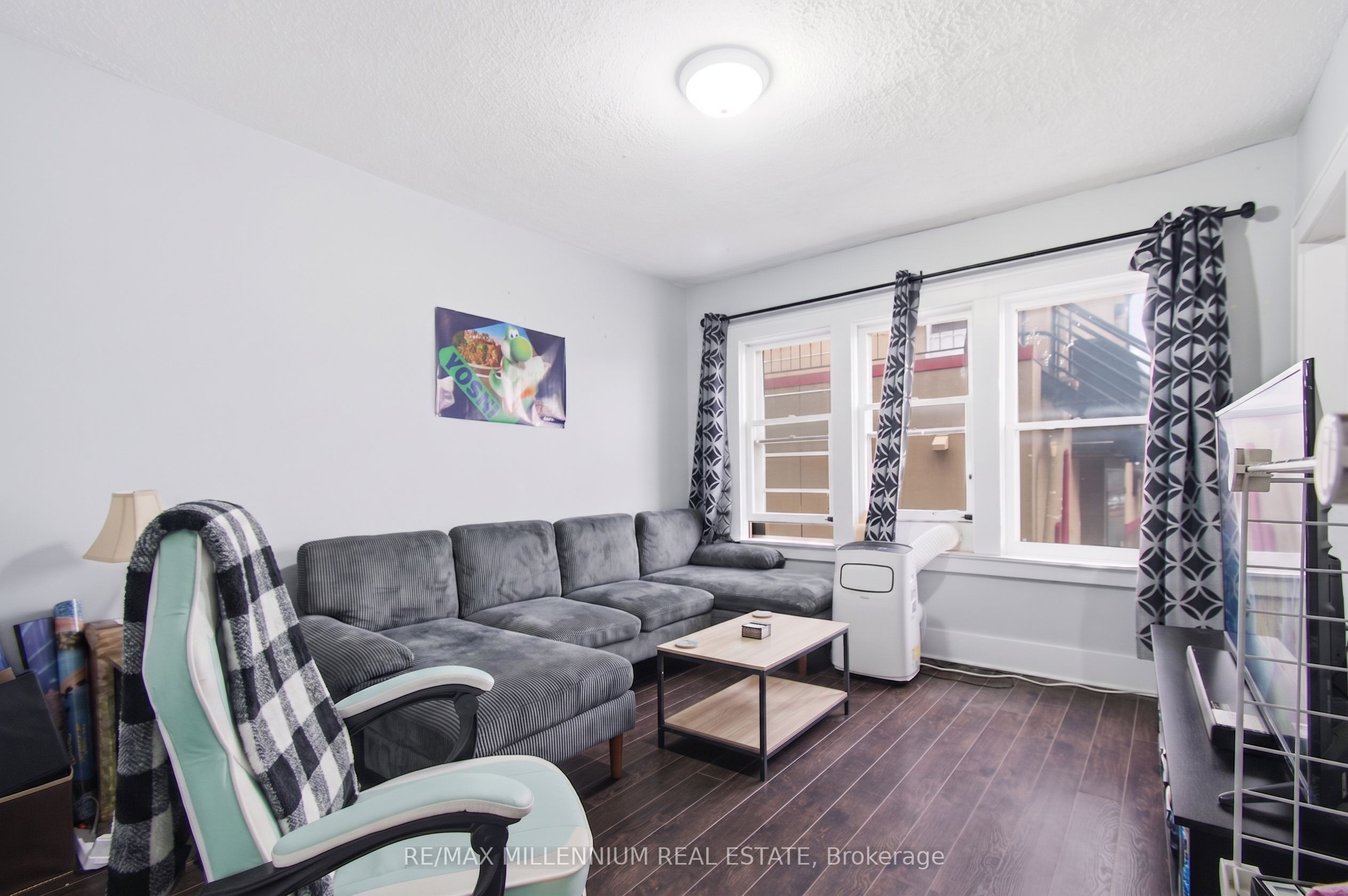 2269-71 Howard Avenue Property Photo 20