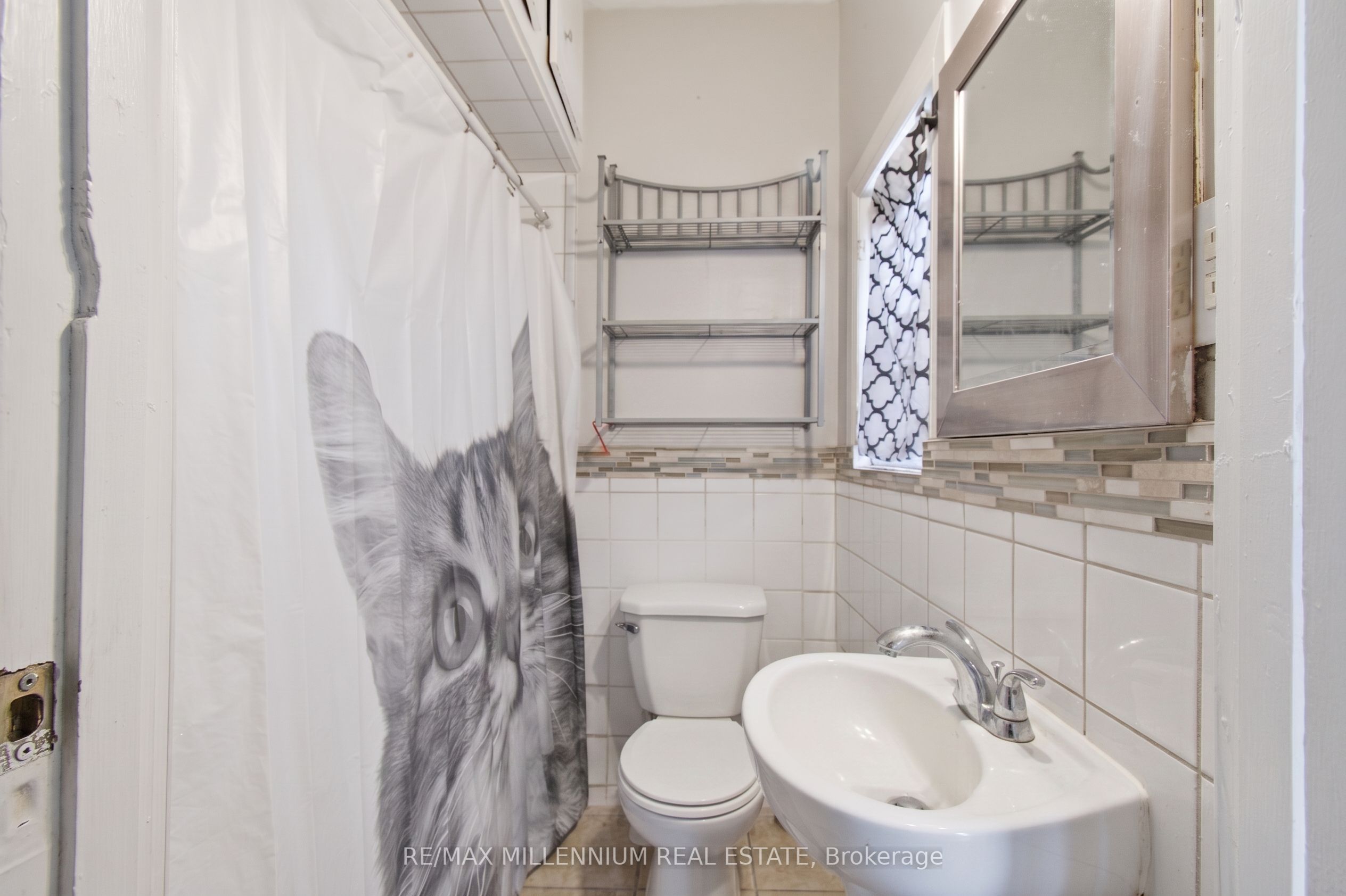 2269-71 Howard Avenue Property Photo 30