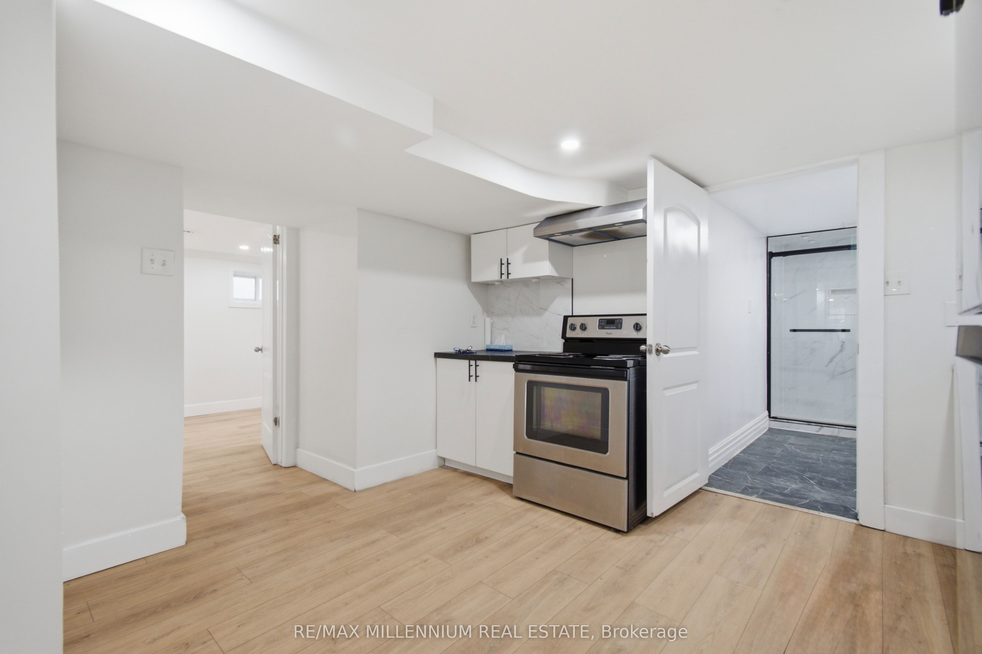 2269-71 Howard Avenue Property Photo 44