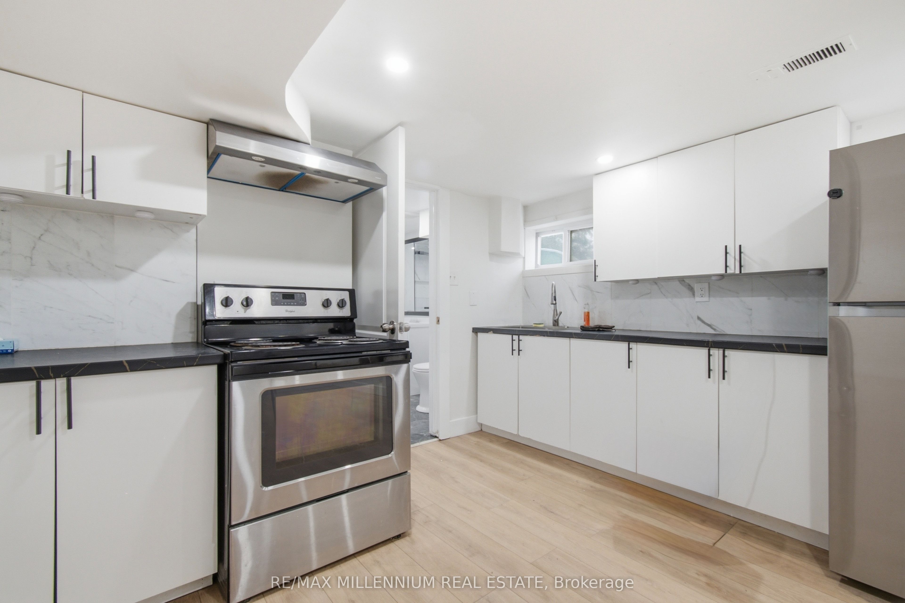 2269-71 Howard Avenue Property Photo 45