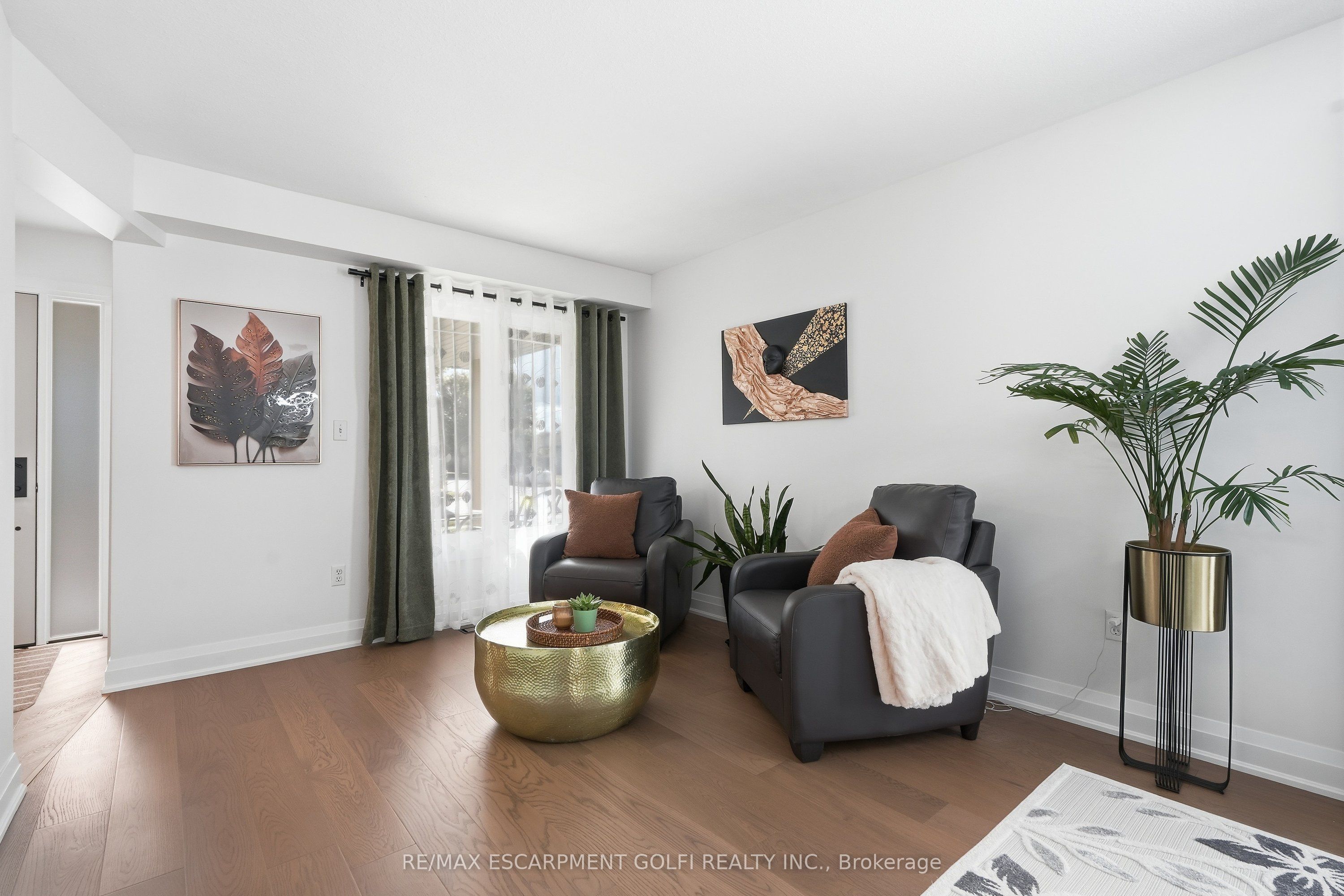 325 Foxtail Avenue Property Photo 7