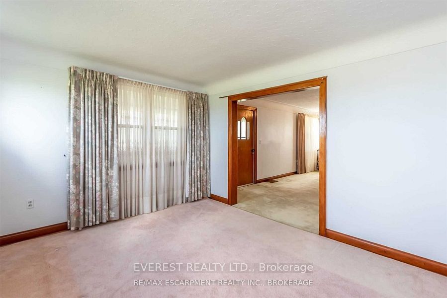 960 Caistorville Road Property Photo 8