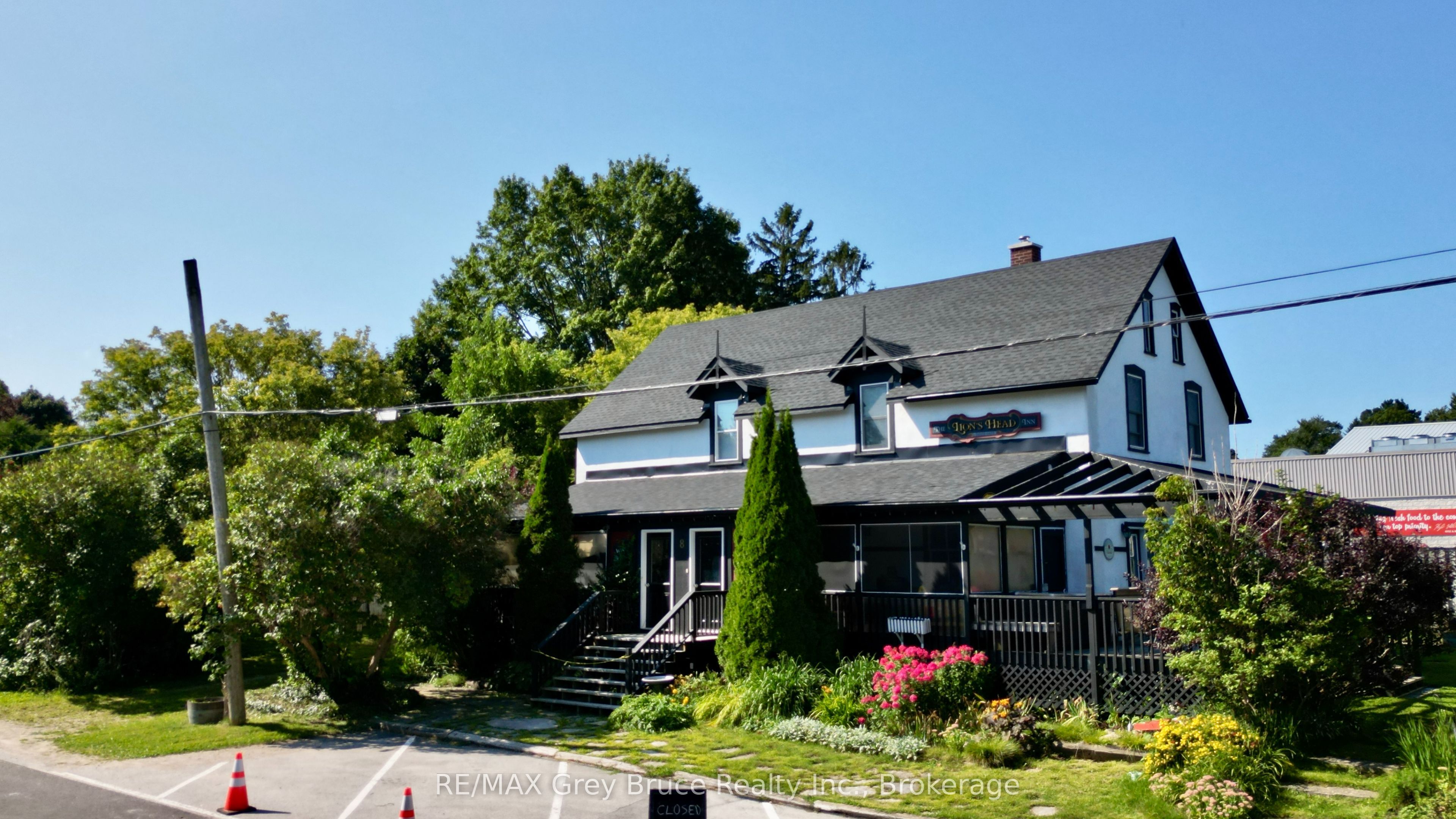 8 Helen Street Property Photo 3