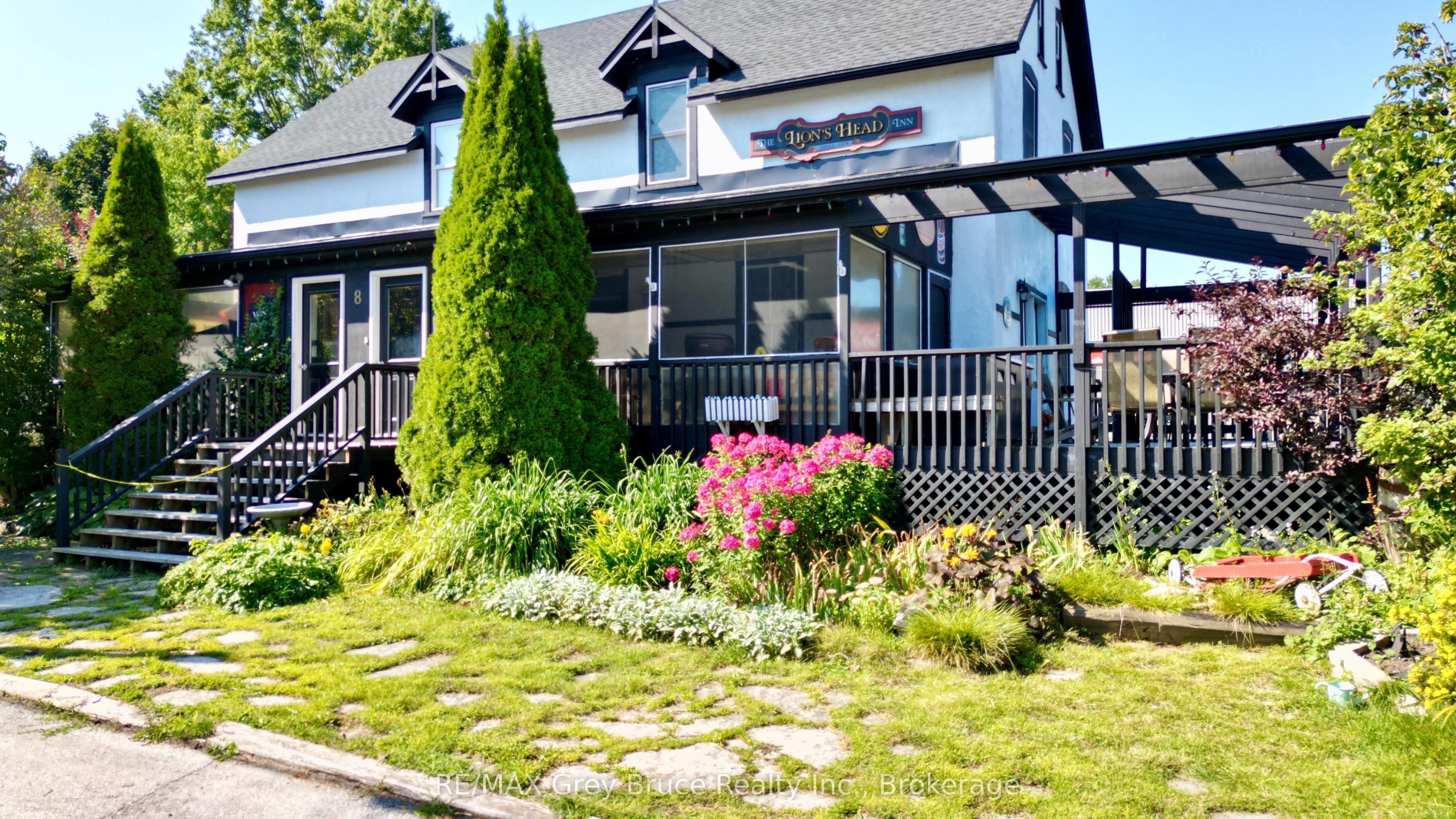 8 Helen Street Property Photo 7