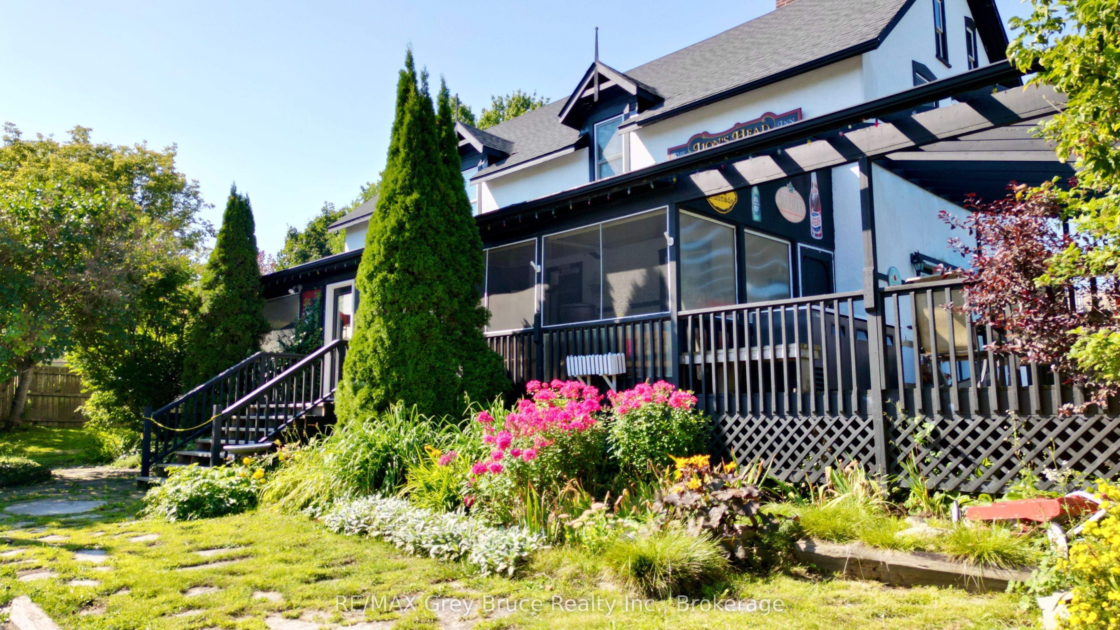8 Helen Street Property Photo 8